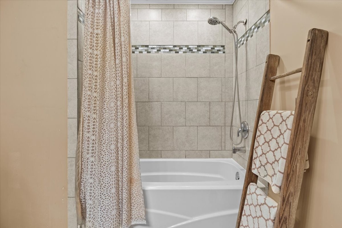 353 Powers Blvd Property Photo 23