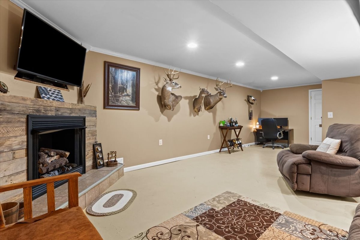 353 Powers Blvd Property Photo 30