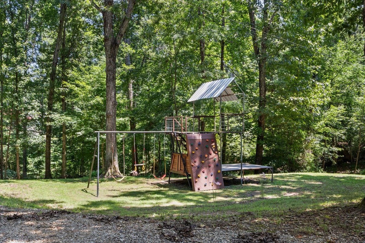 353 Powers Blvd Property Photo 42