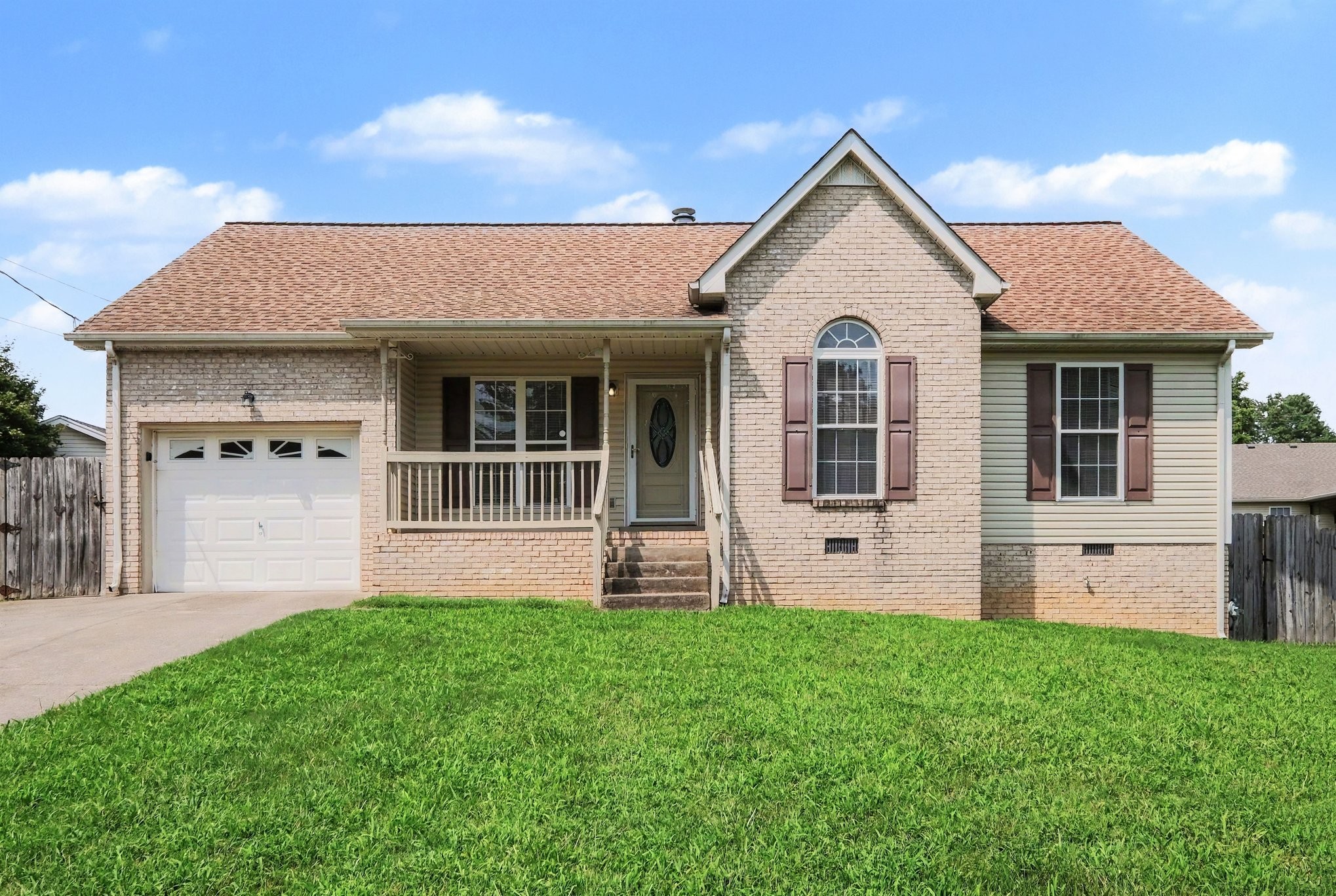 604 Ellis Ct