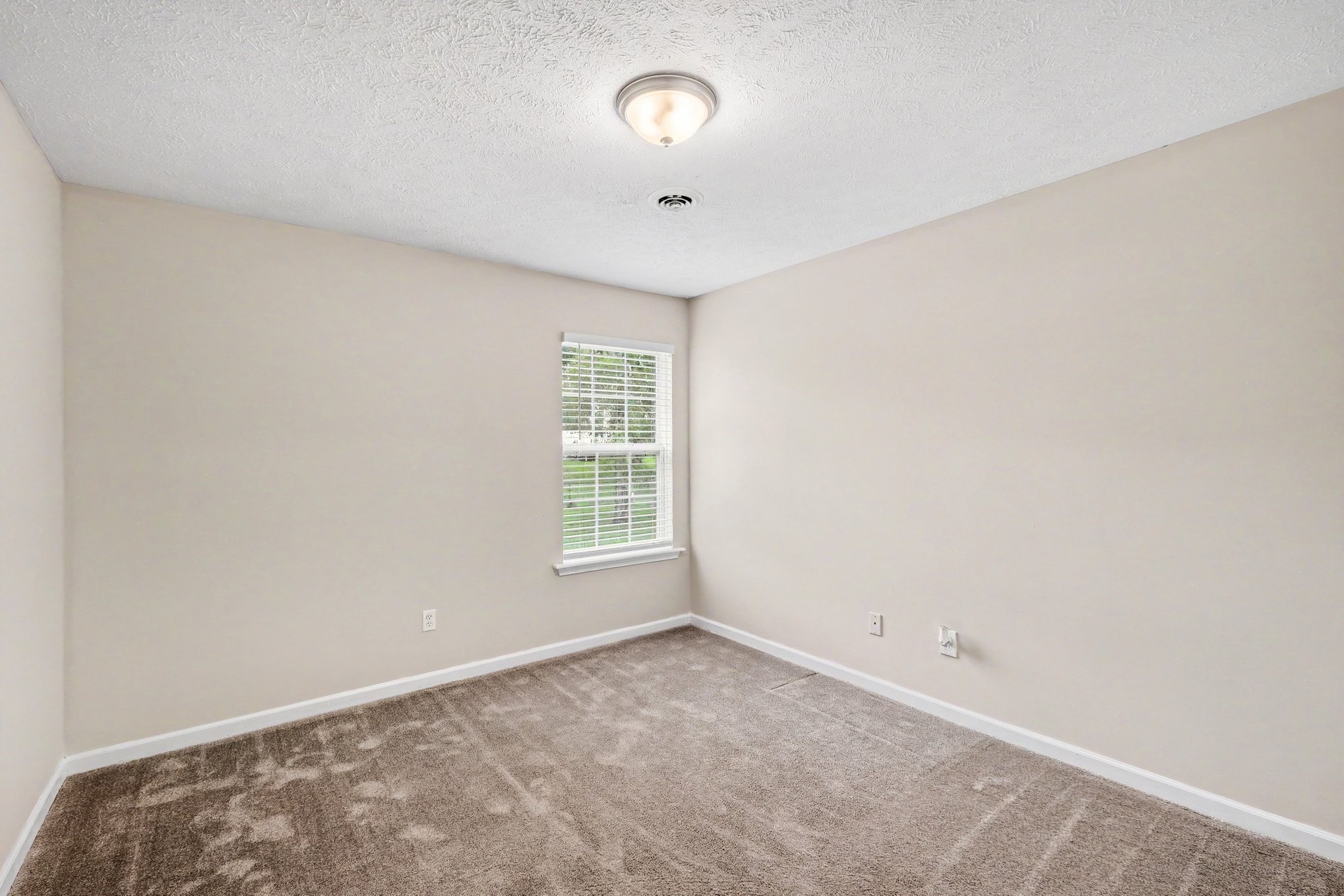 107 Breeze Dr Property Photo 10