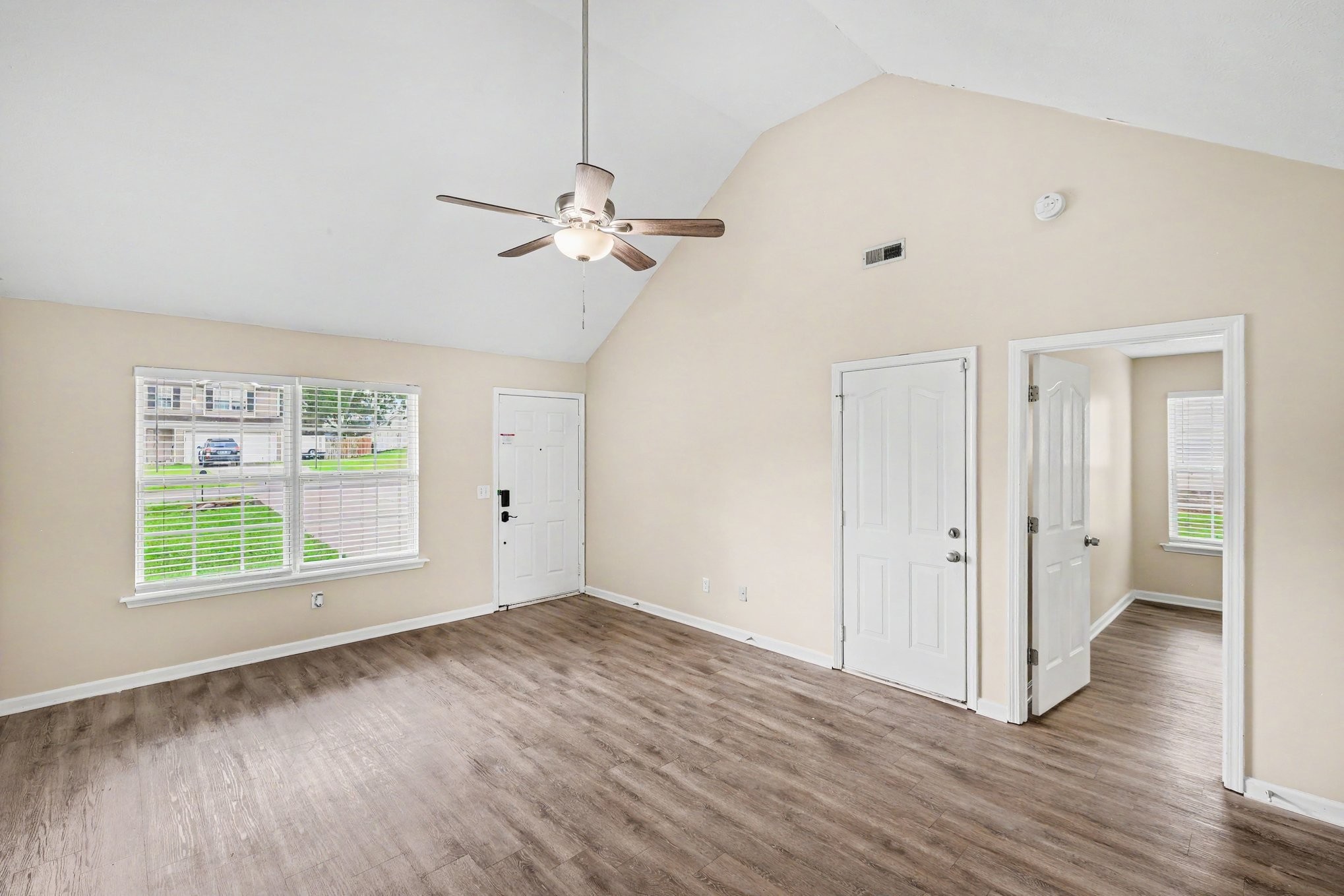 107 Breeze Dr Property Photo 11