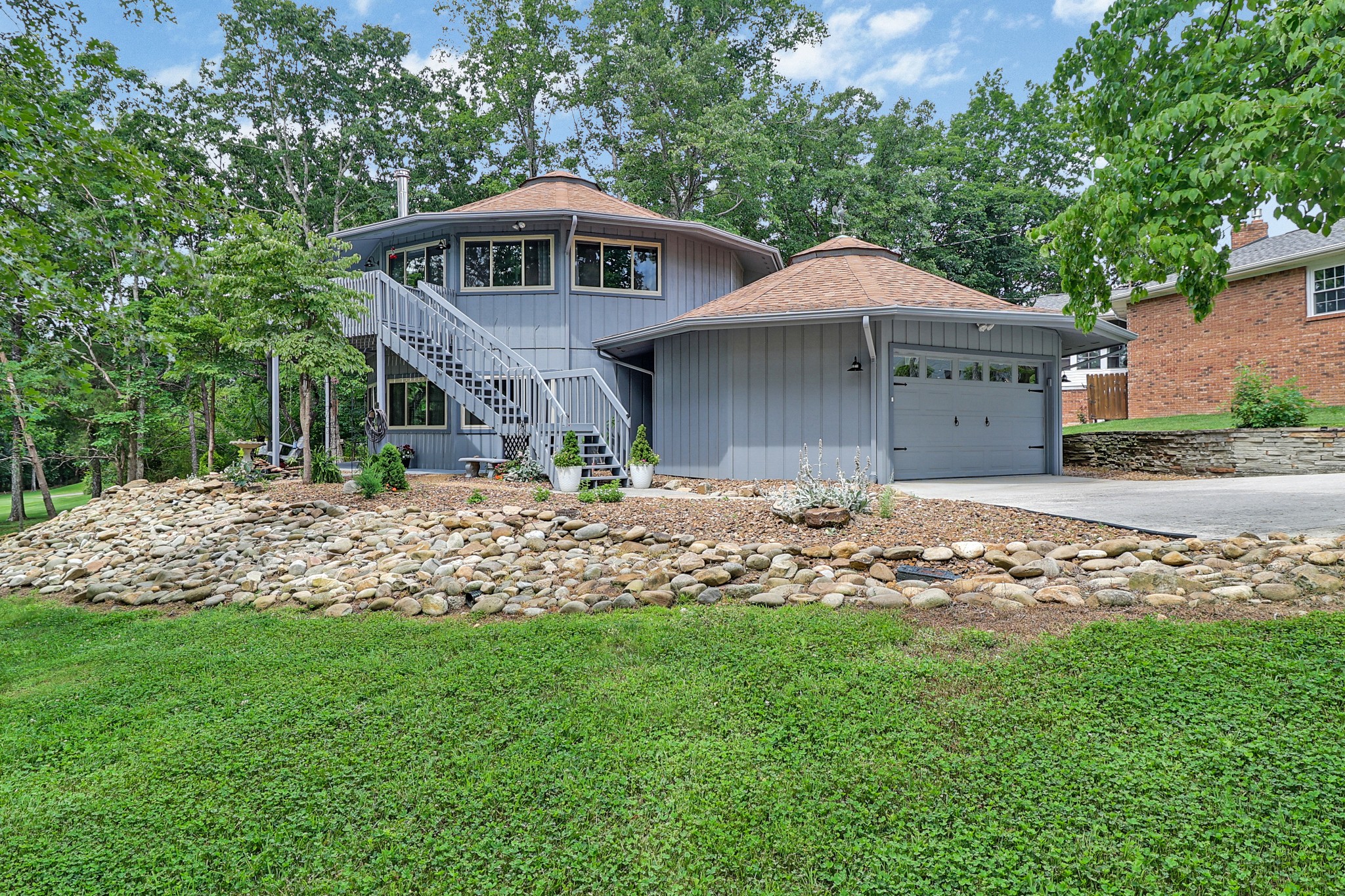 29 Sugarbush Ln Property Photo 1