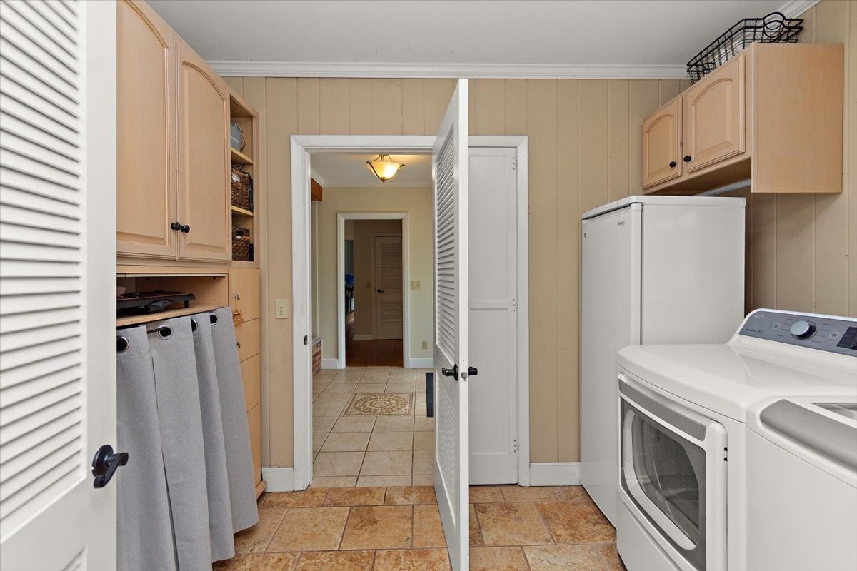 615 Narrows Rd Property Photo 20