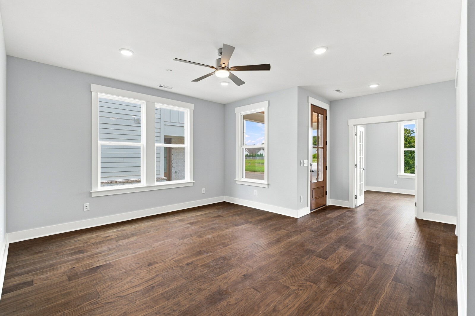 2093 Conductor Ln Property Photo 6