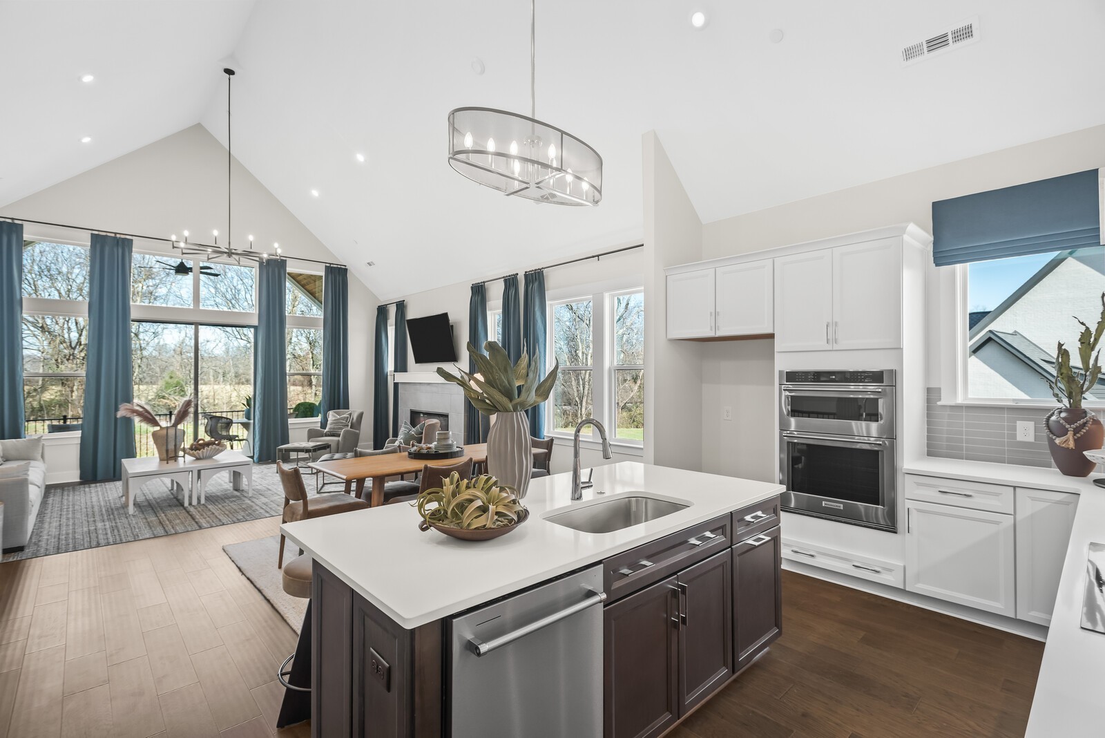 2093 Conductor Ln Property Photo 23