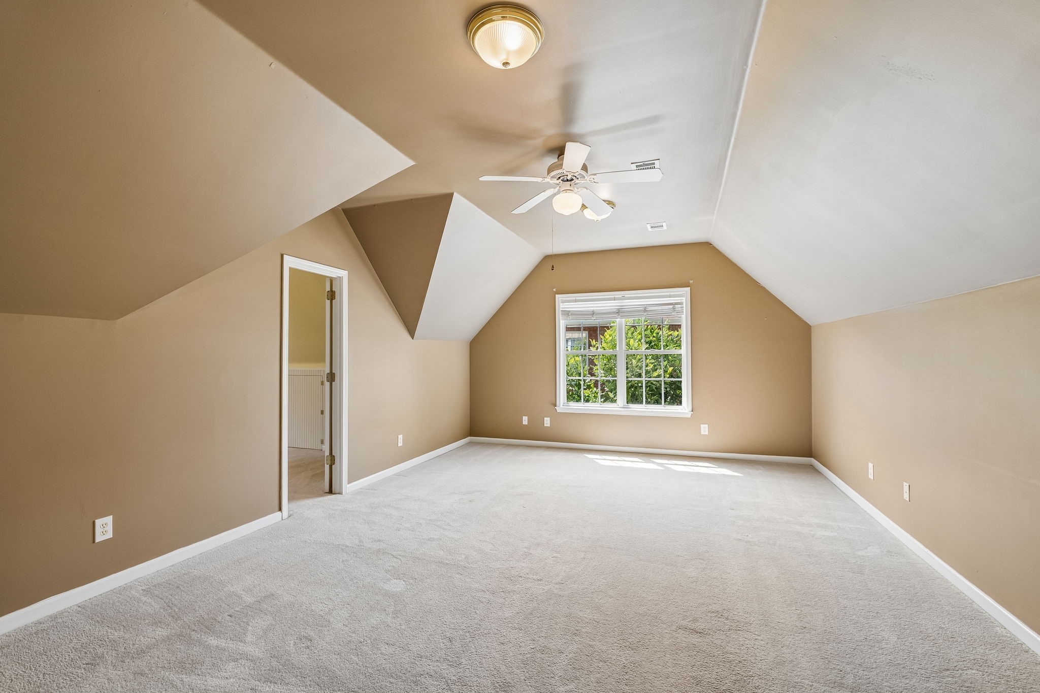 401 Galloway Dr Property Photo 40