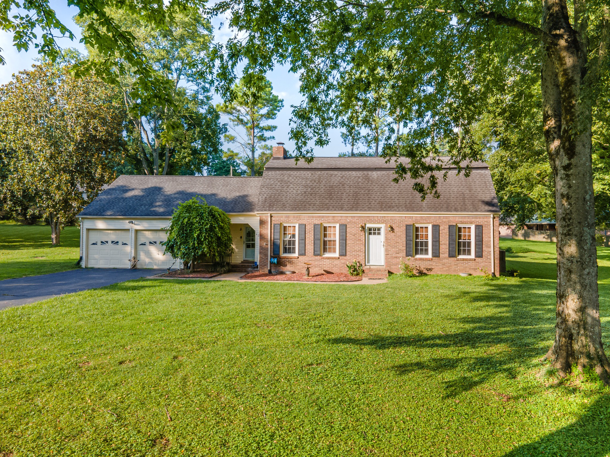105 Cayce Valley Dr Property Photo 1