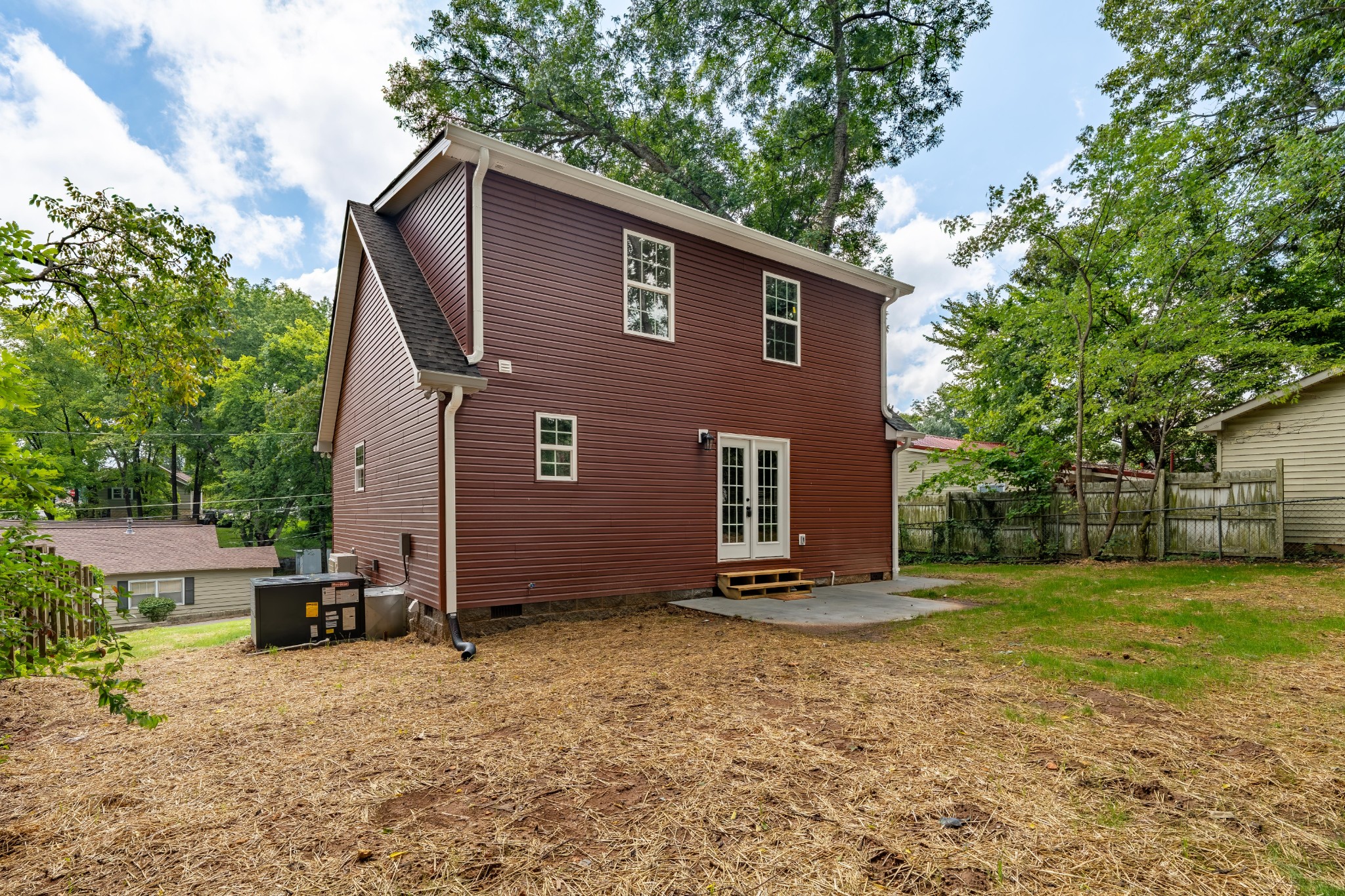 203 Locust St Property Photo 4