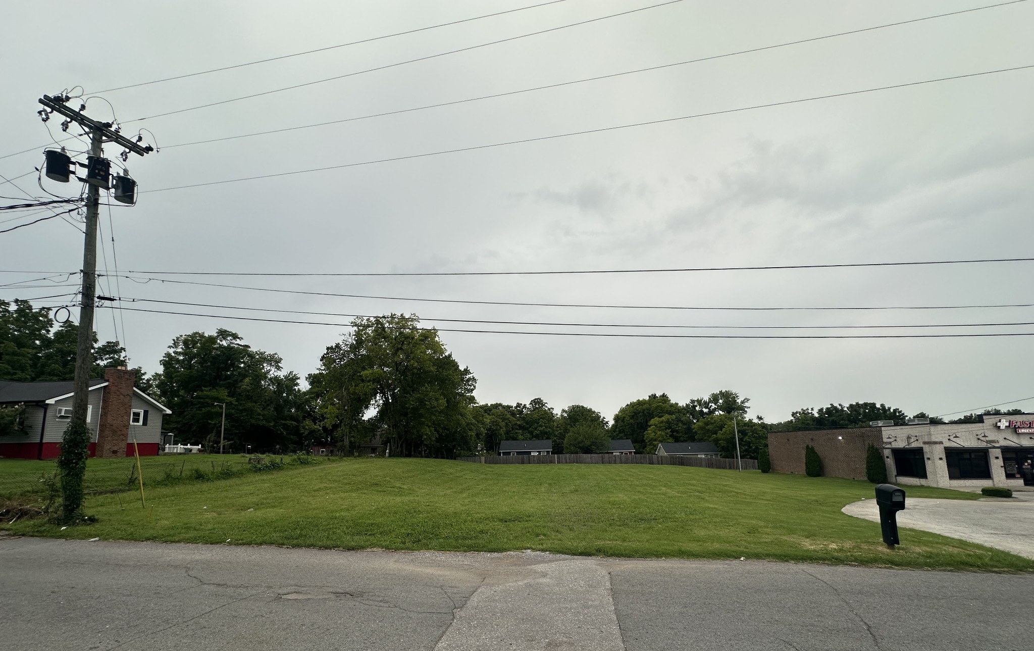 1609 Jones St Property Photo 4