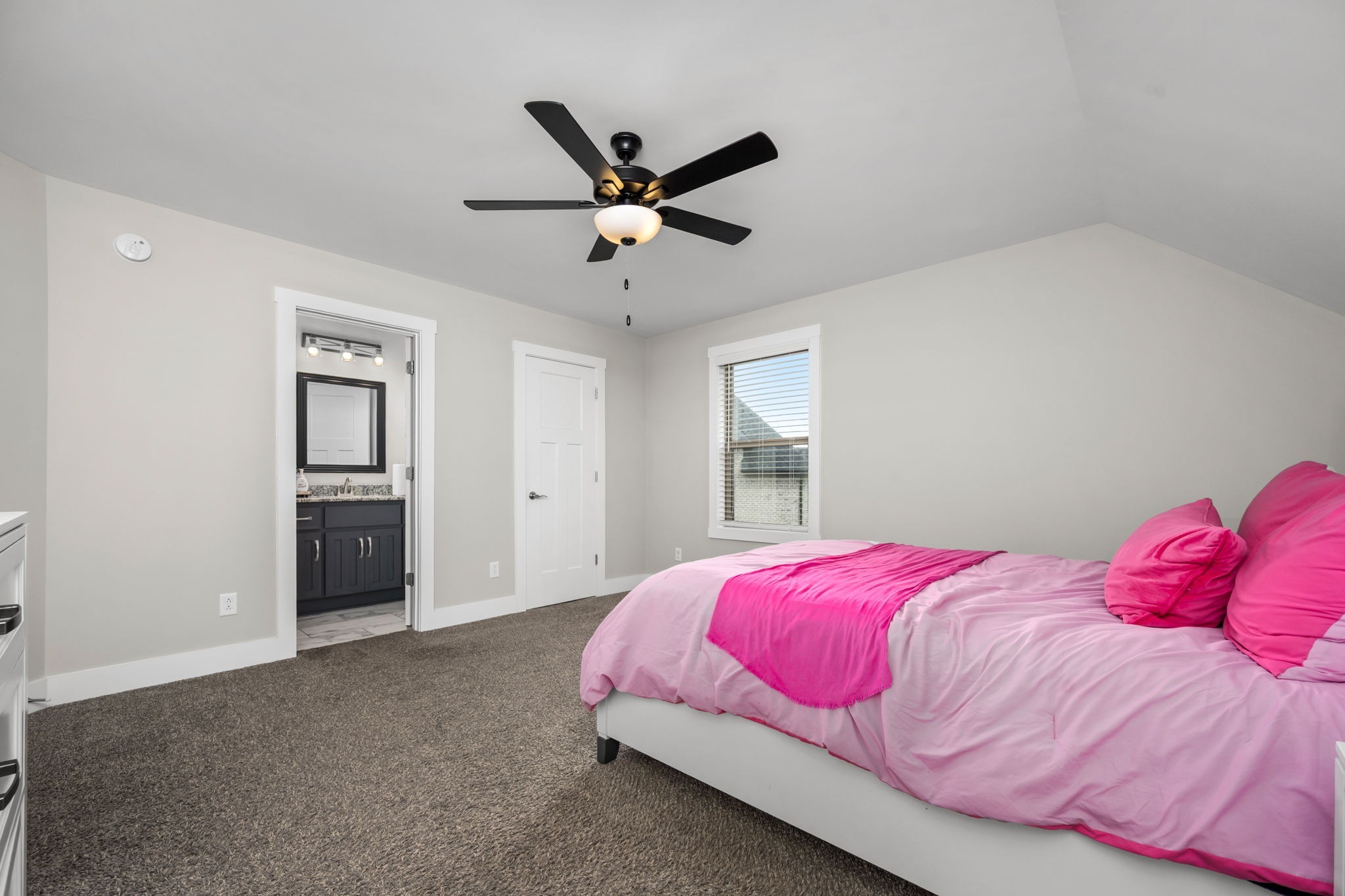905 Brileigh Mae Pass Property Photo 26