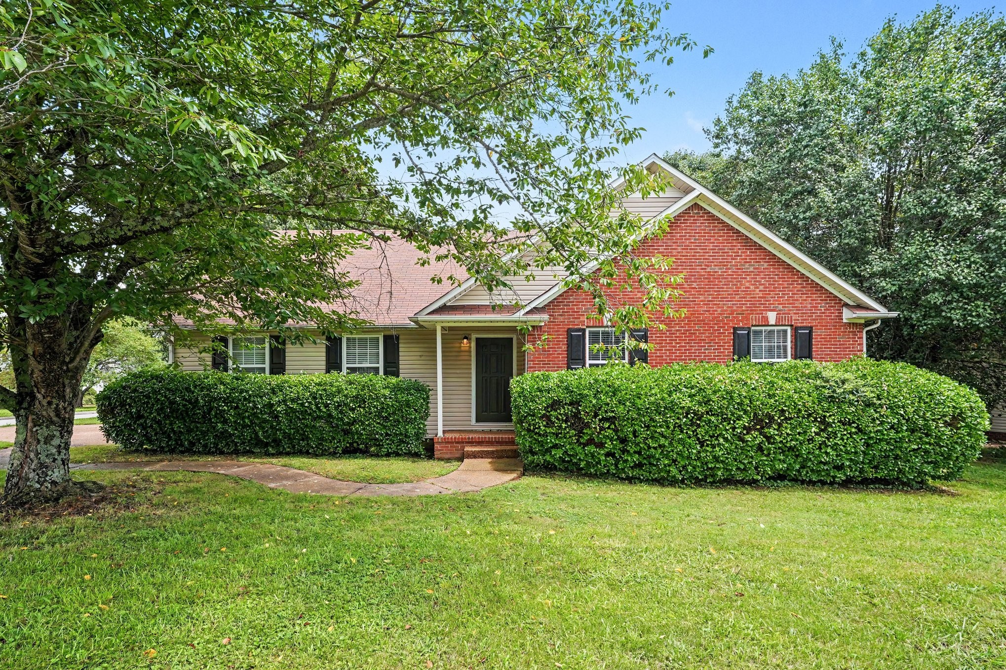 2033 Prescott Way Property Photo 1