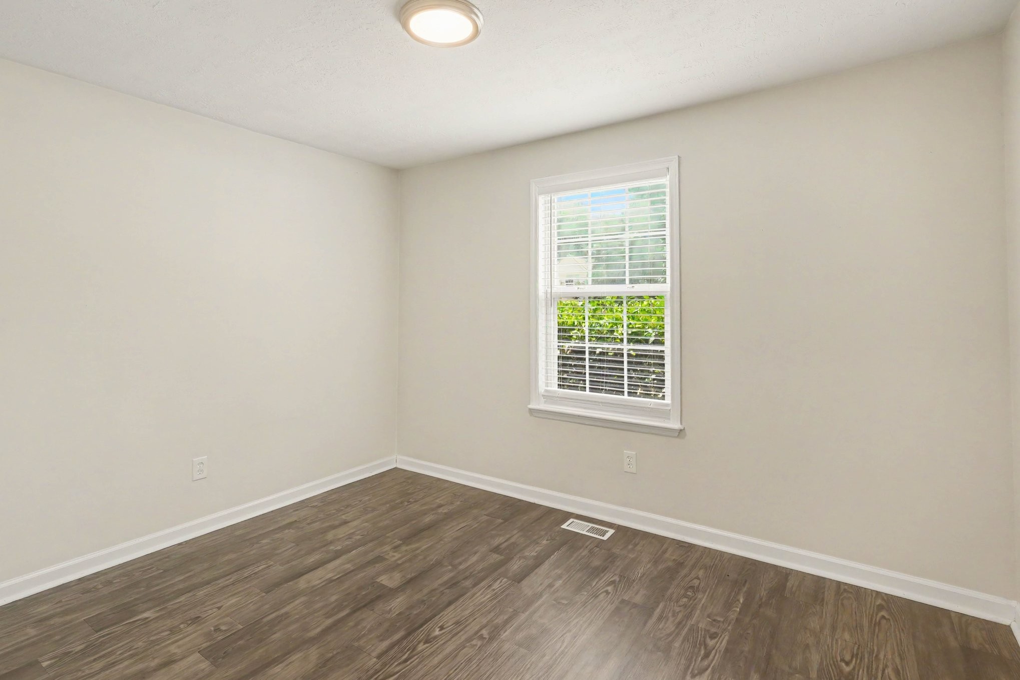 2033 Prescott Way Property Photo 11