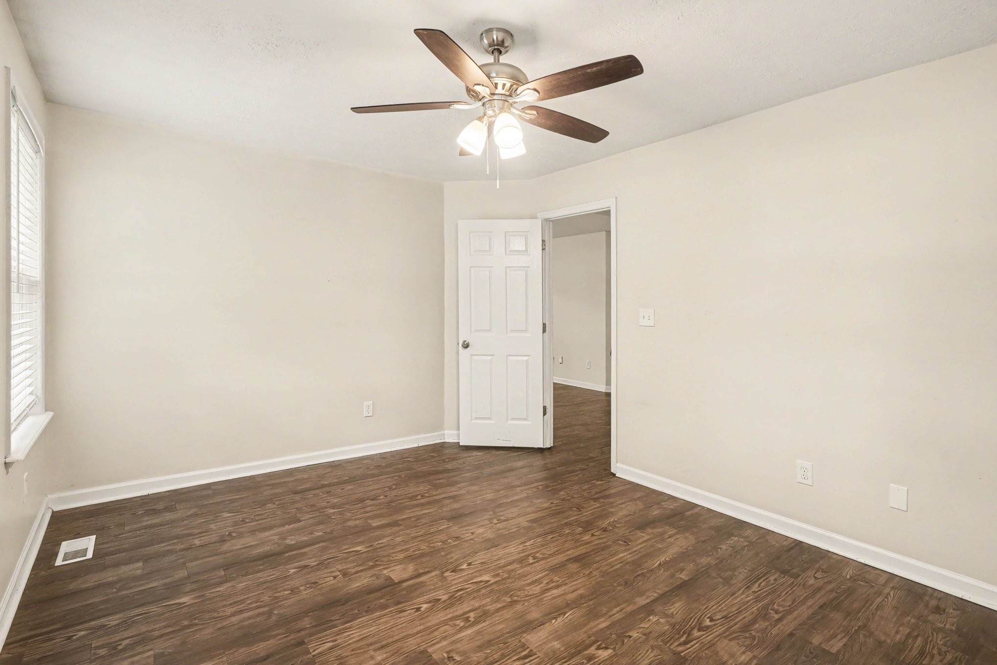 2033 Prescott Way Property Photo 13