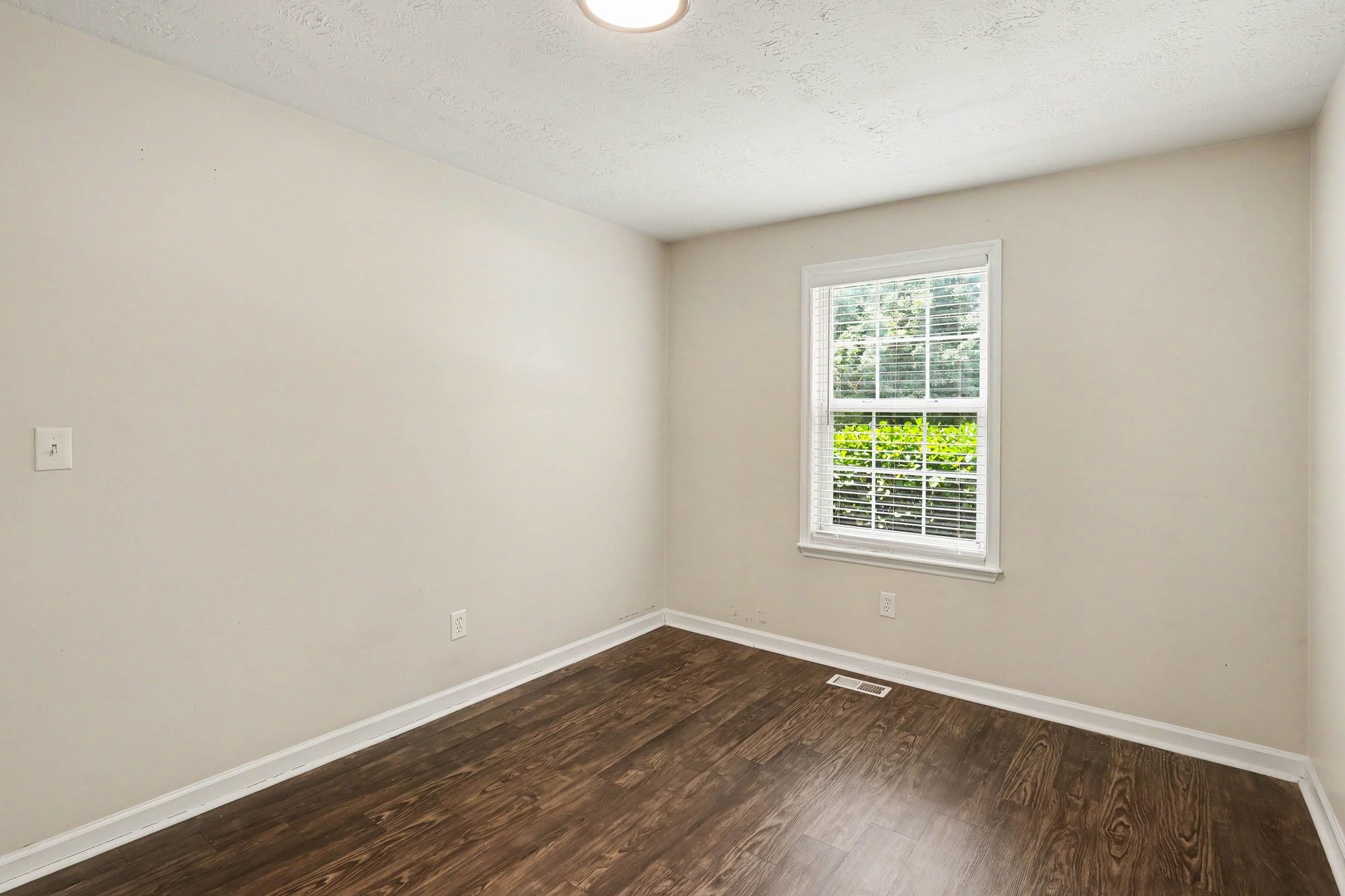 2033 Prescott Way Property Photo 17