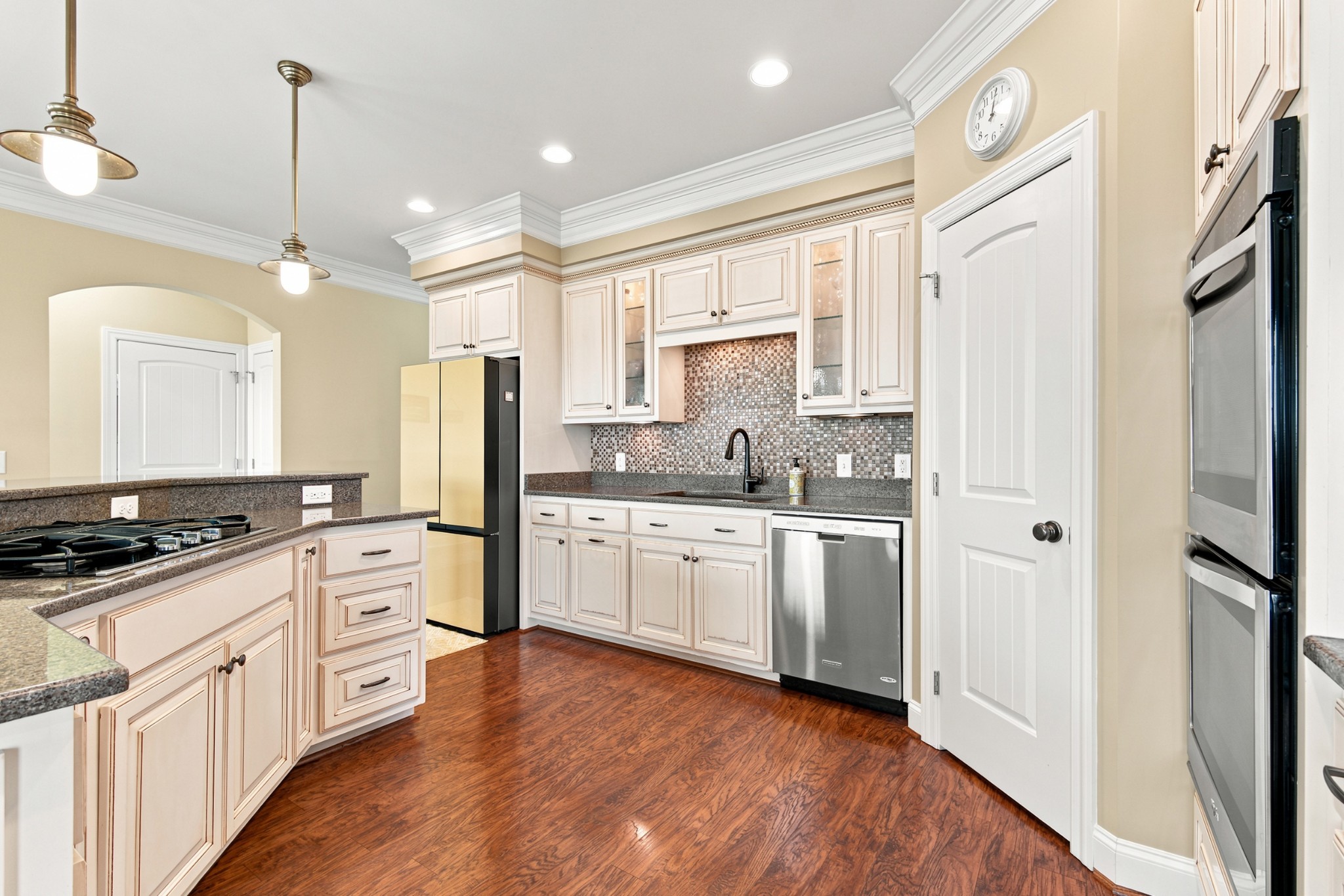 1655 Blackburn Ln Property Photo 10