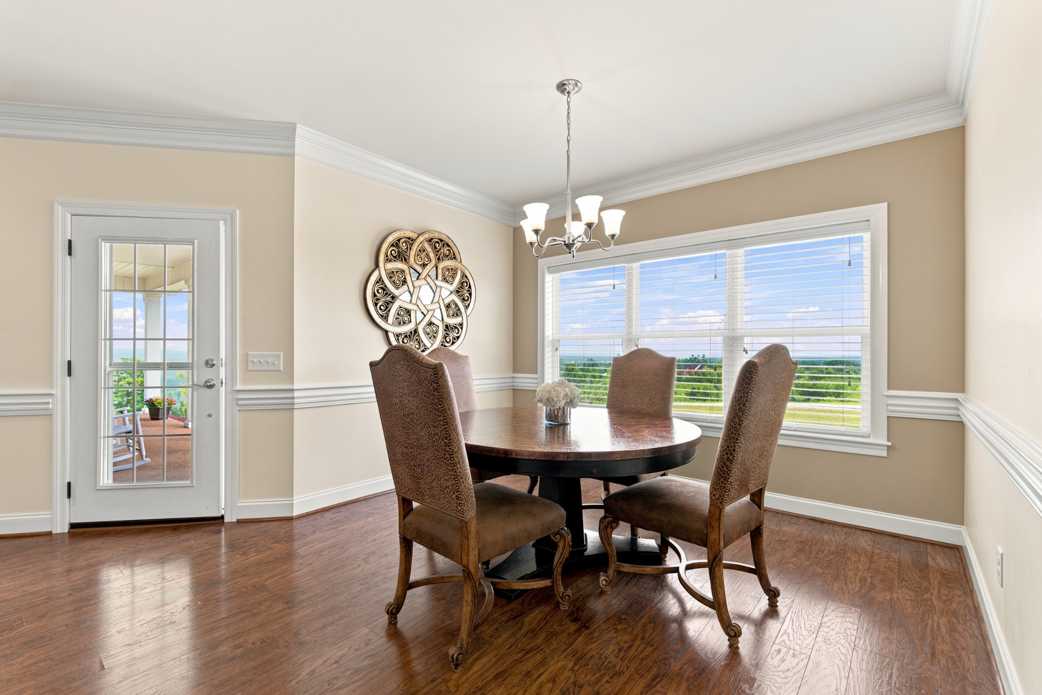 1655 Blackburn Ln Property Photo 12