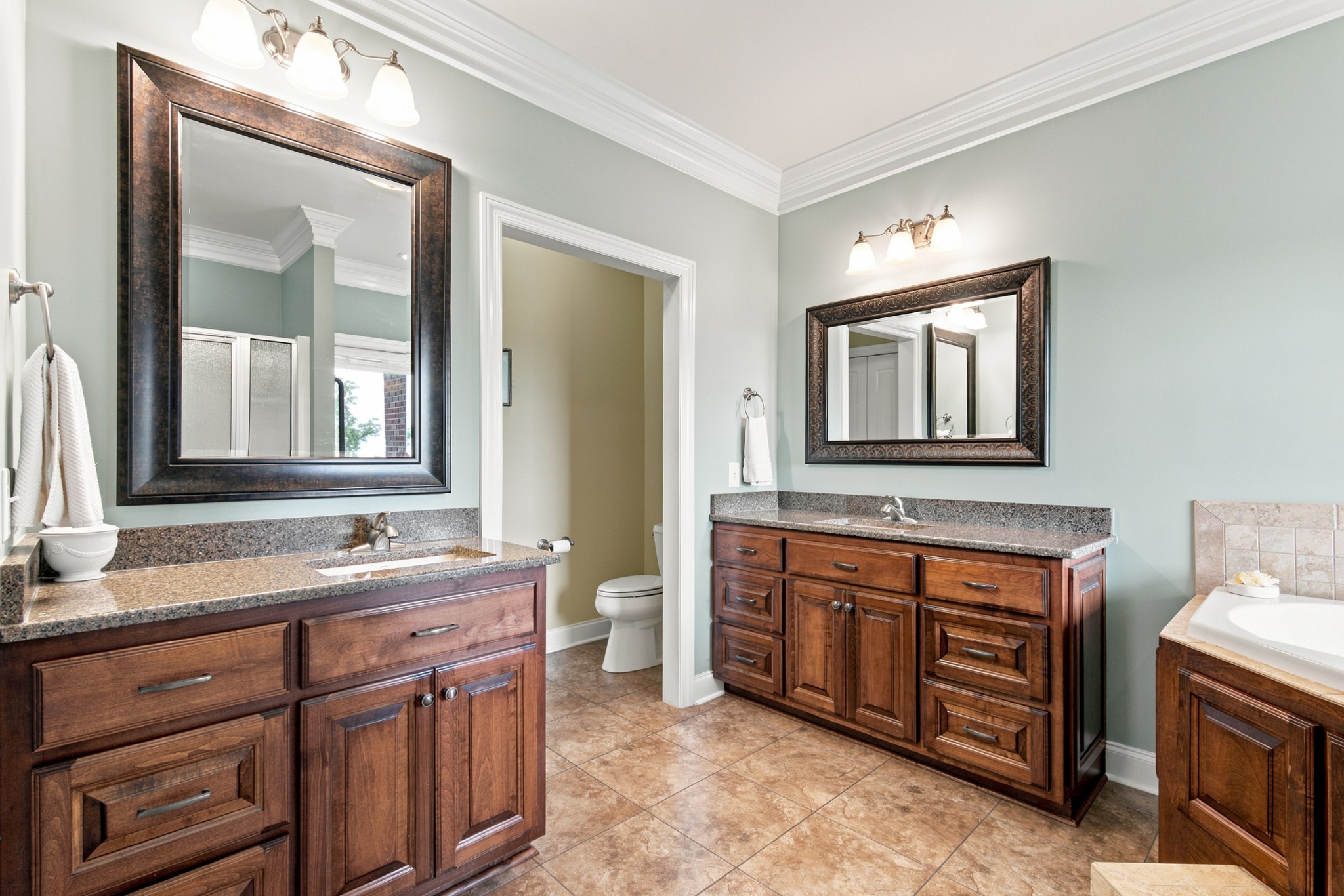 1655 Blackburn Ln Property Photo 18