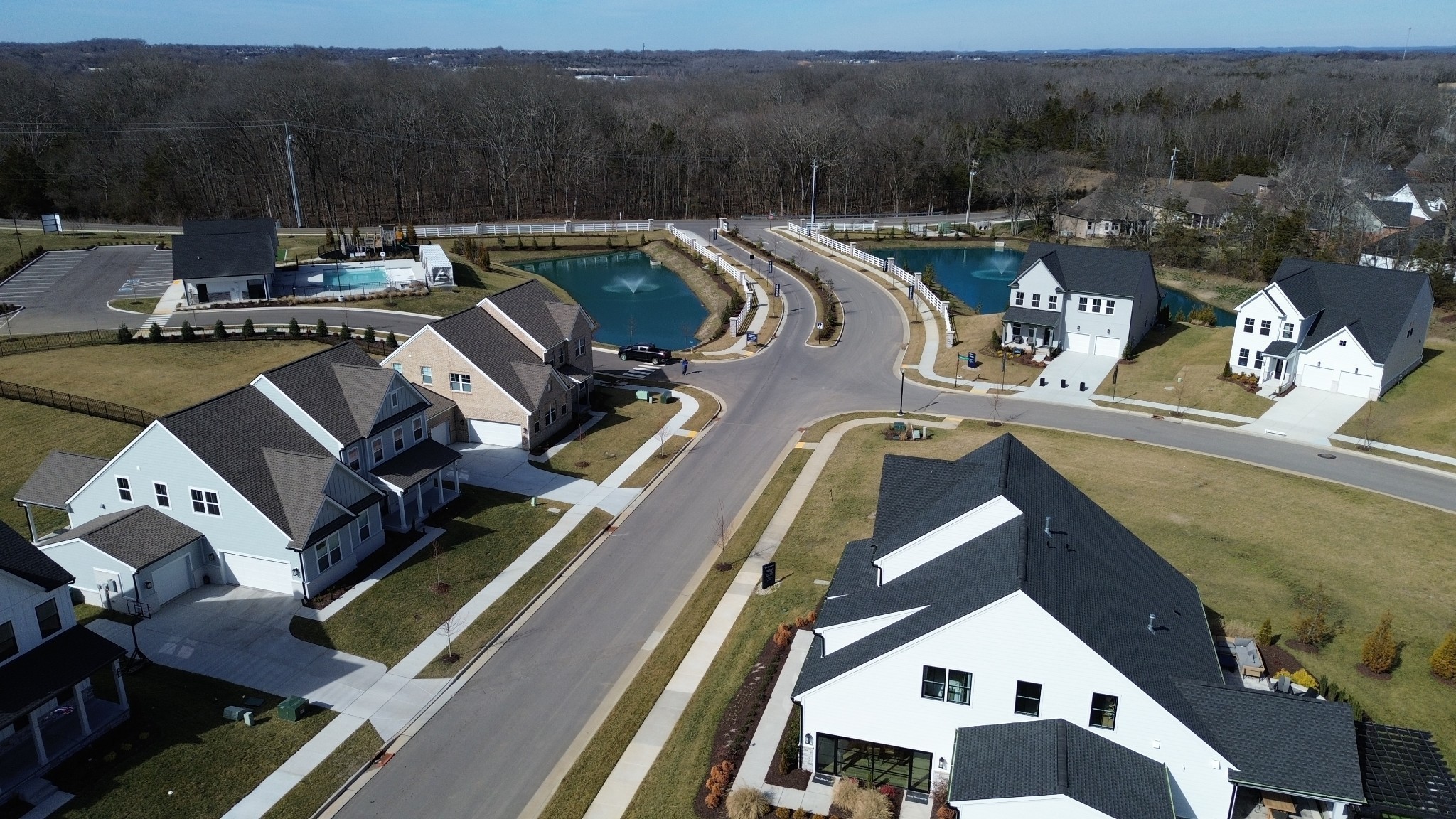405 Tomlinson Pointe Drive Property Photo 28