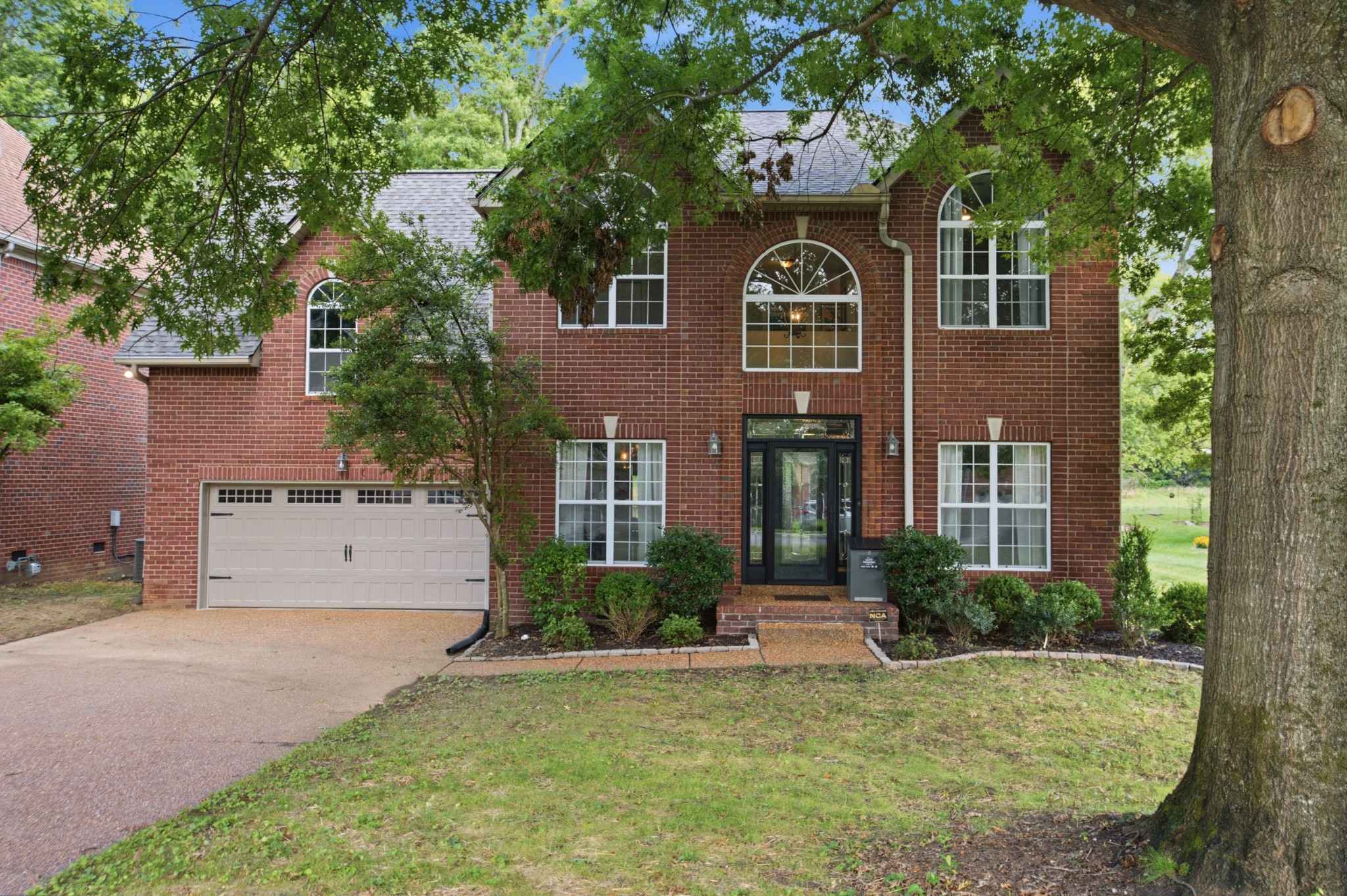 5004 Tulip Grove Ln Property Photo 1