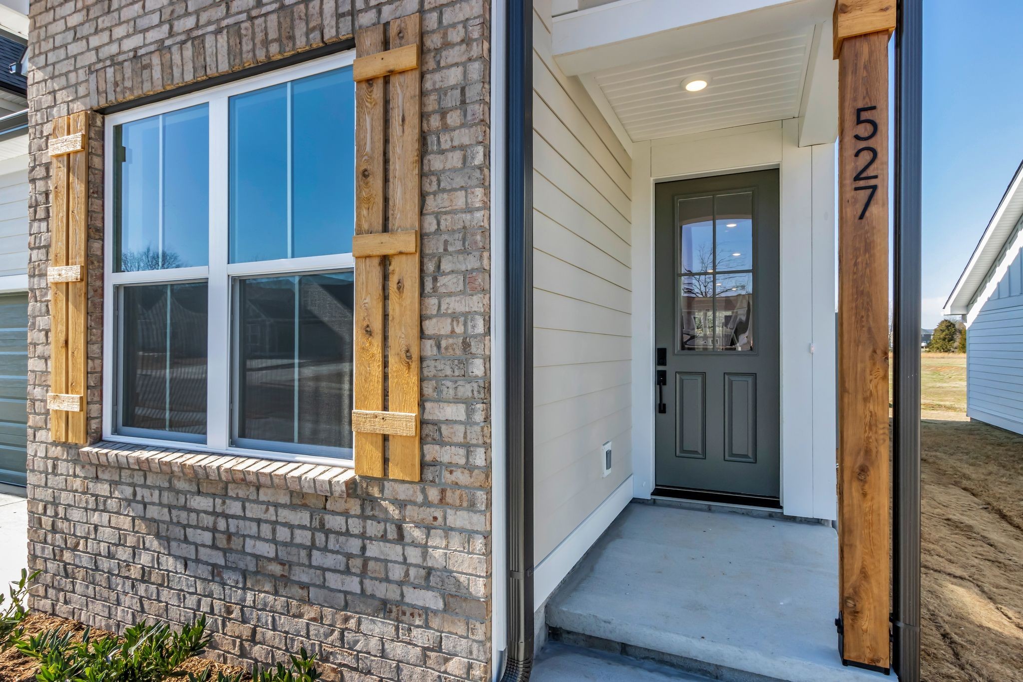 527 Byres Ct Property Photo 1
