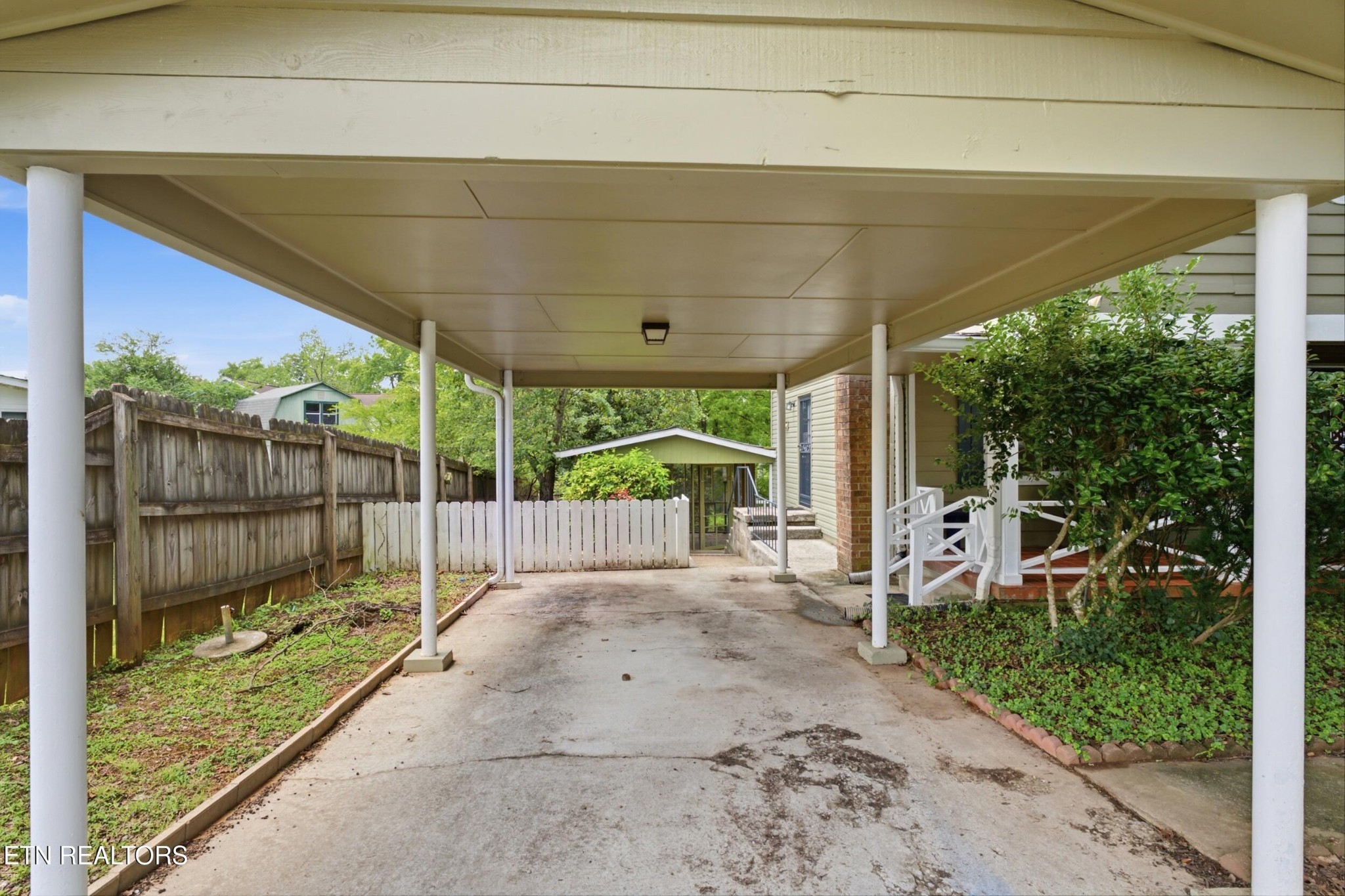 121 Salem Rd Property Photo 26