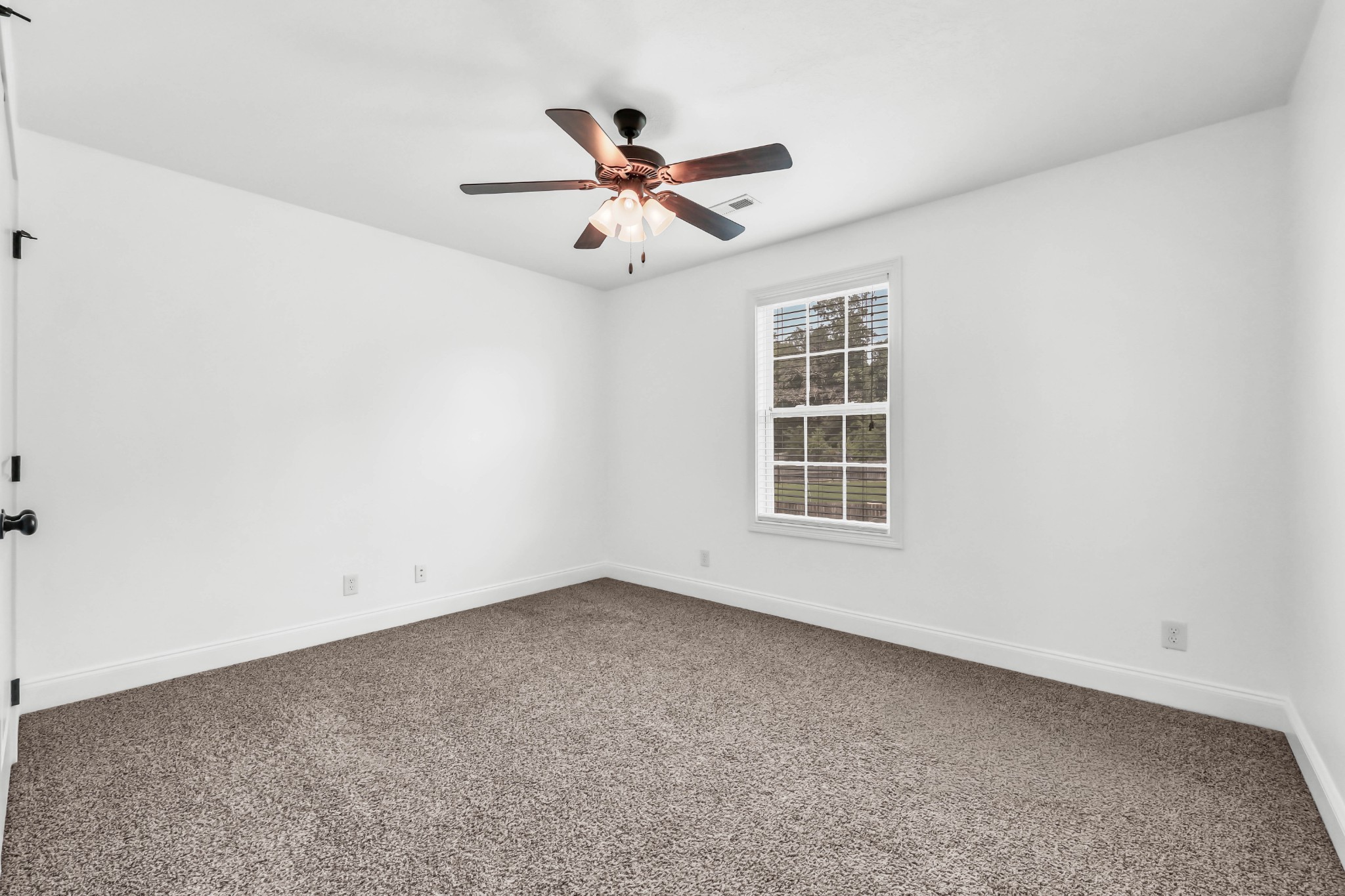 3669 Fox Tail Dr Property Photo 24