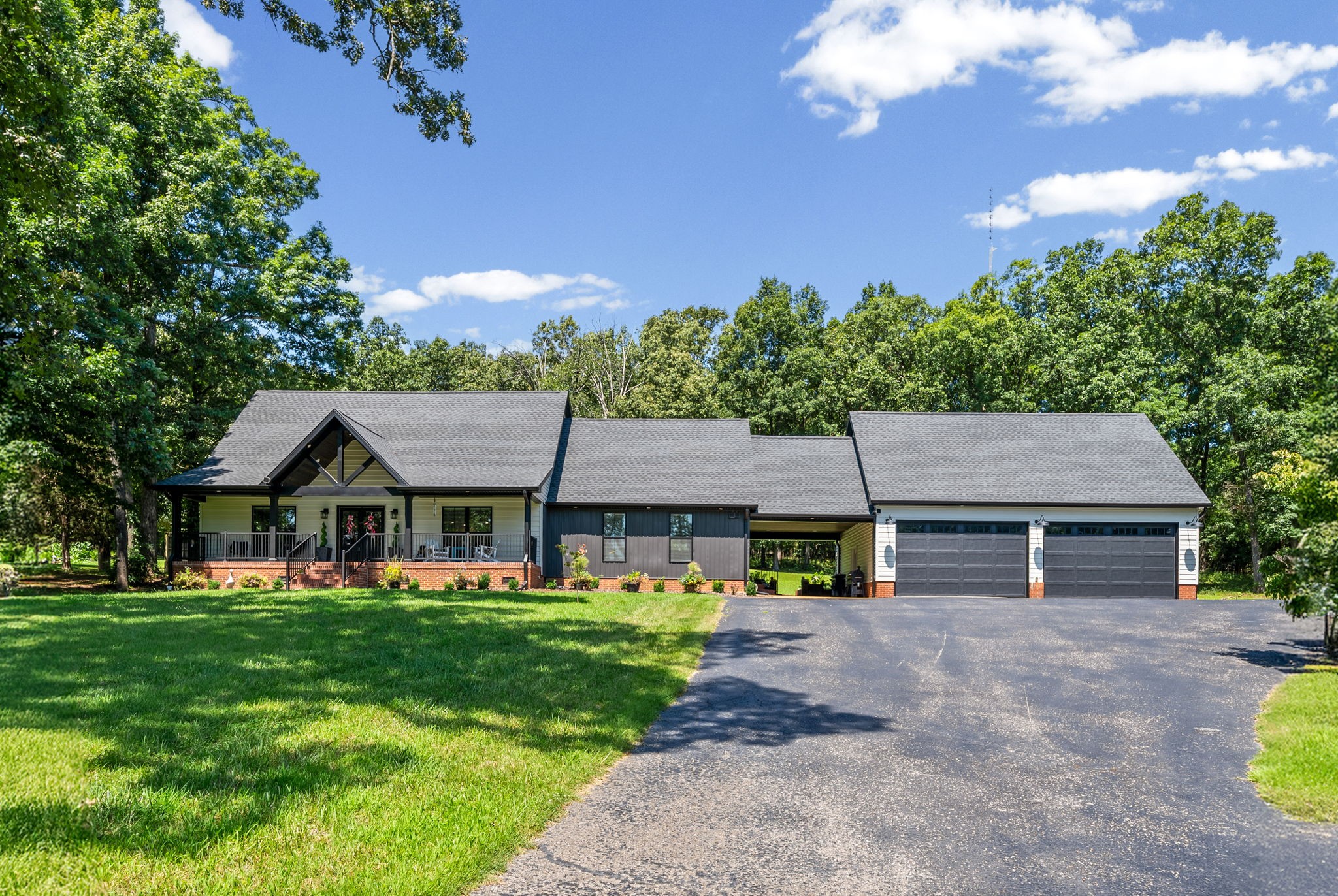3995 Witty Ln Property Photo 1