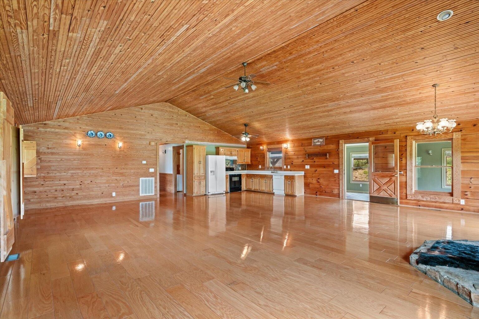 315 Woody Road, Nw Property Photo 11