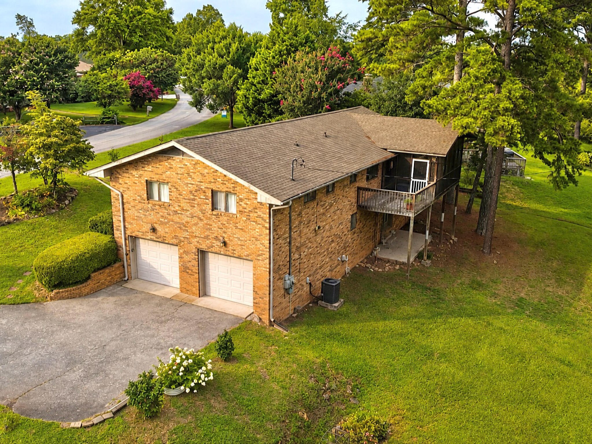 1008 Panorama Drive Property Photo 3