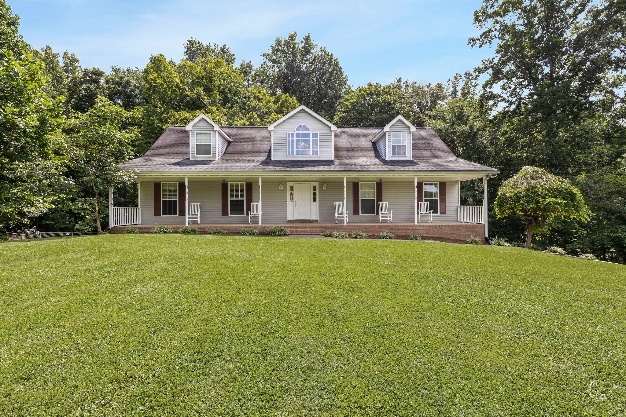5221 Grand View Ln Property Photo 1