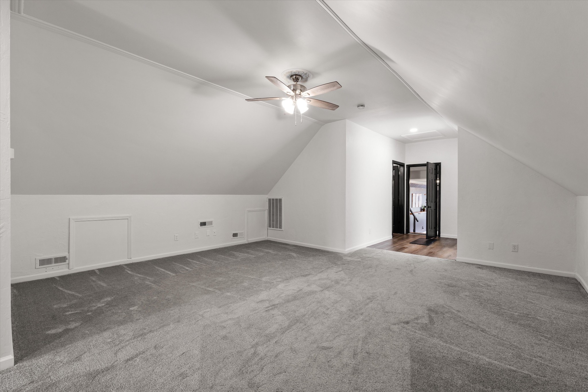 3941 Honeysuckle Way Property Photo 21