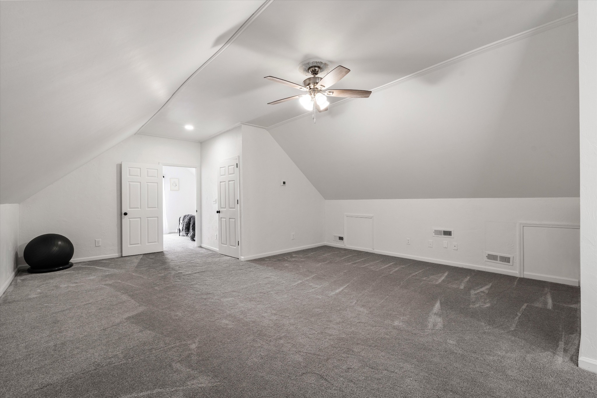 3941 Honeysuckle Way Property Photo 22