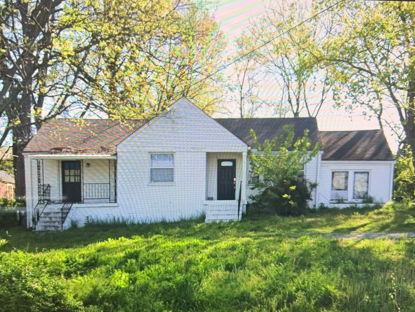 2702 Larmon Dr Property Photo 1