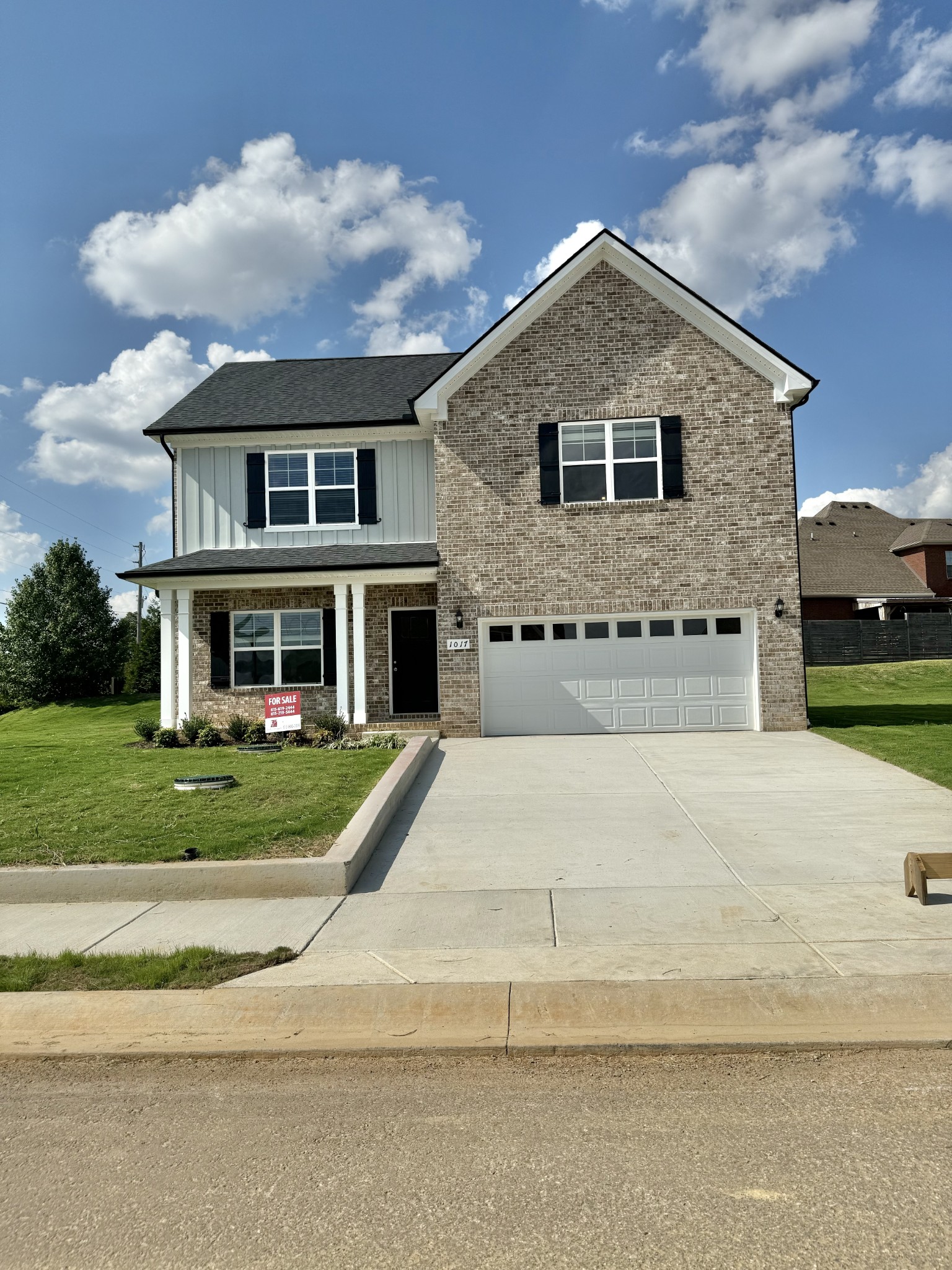 1017 Amber Hills Drive Property Photo 1