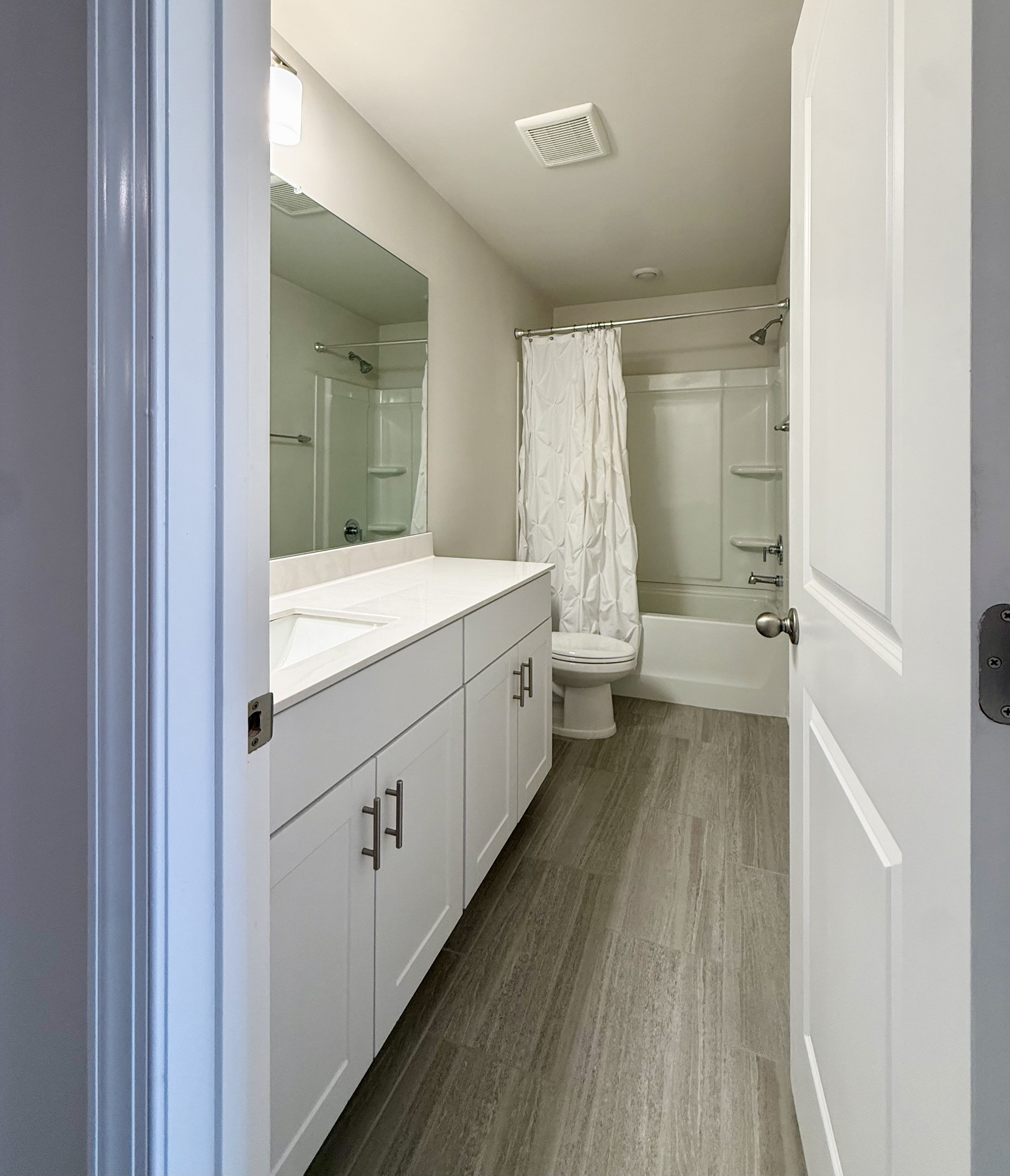 280 Netherlands Blvd Property Photo 47