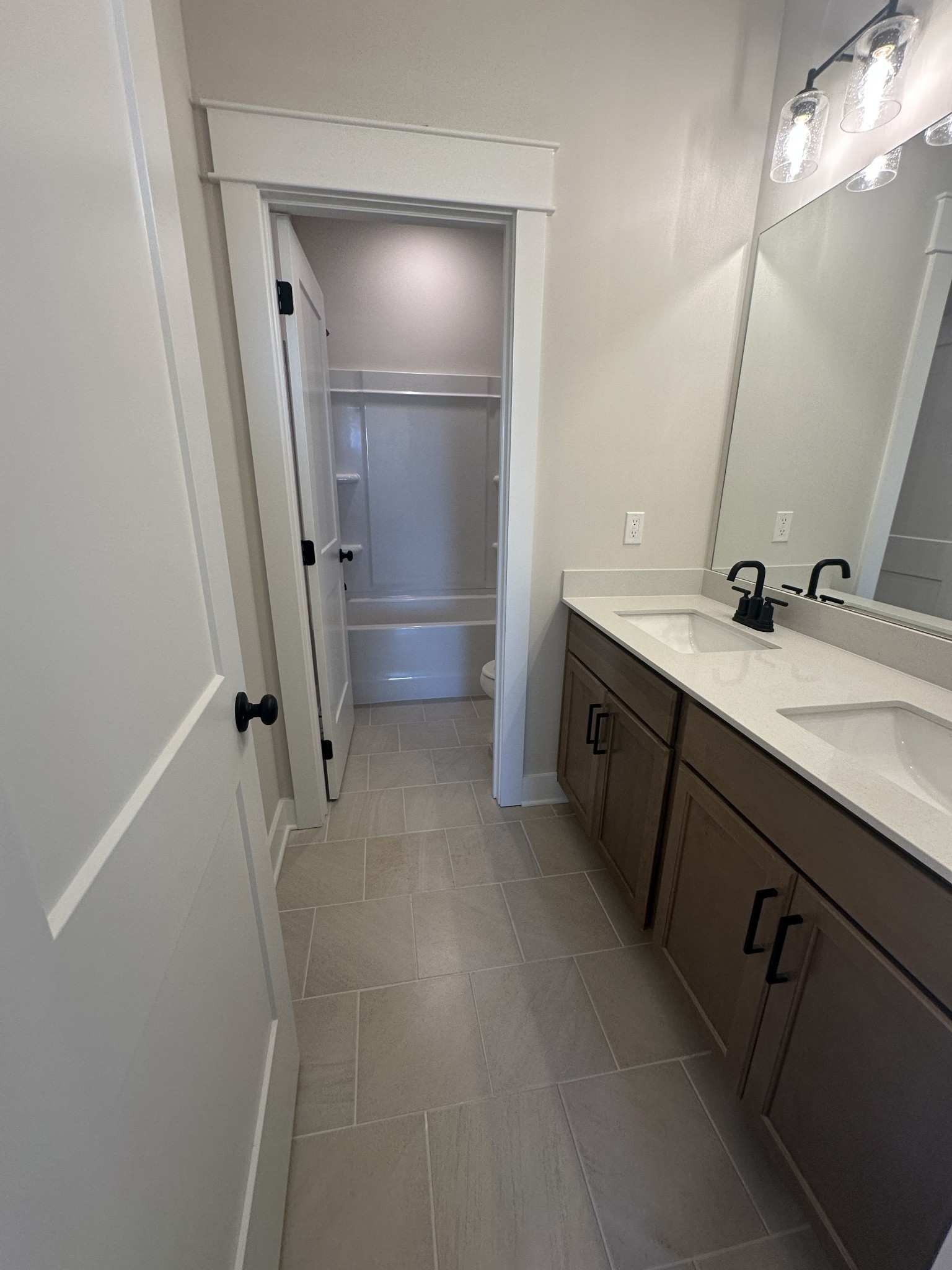 1424 Shallow Creek Dr Property Photo 6