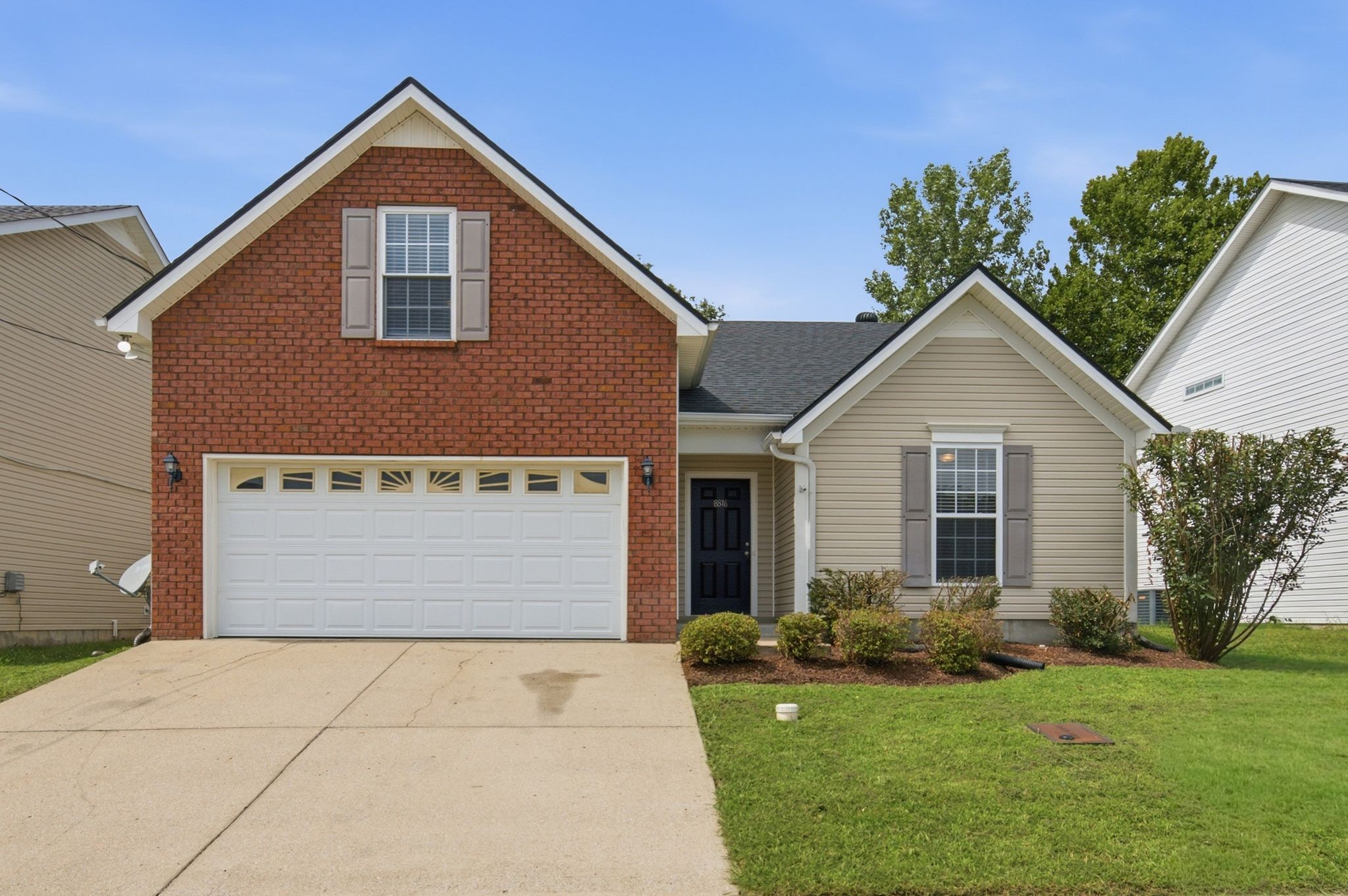 8816 Cressent Glen Ct Property Photo 1