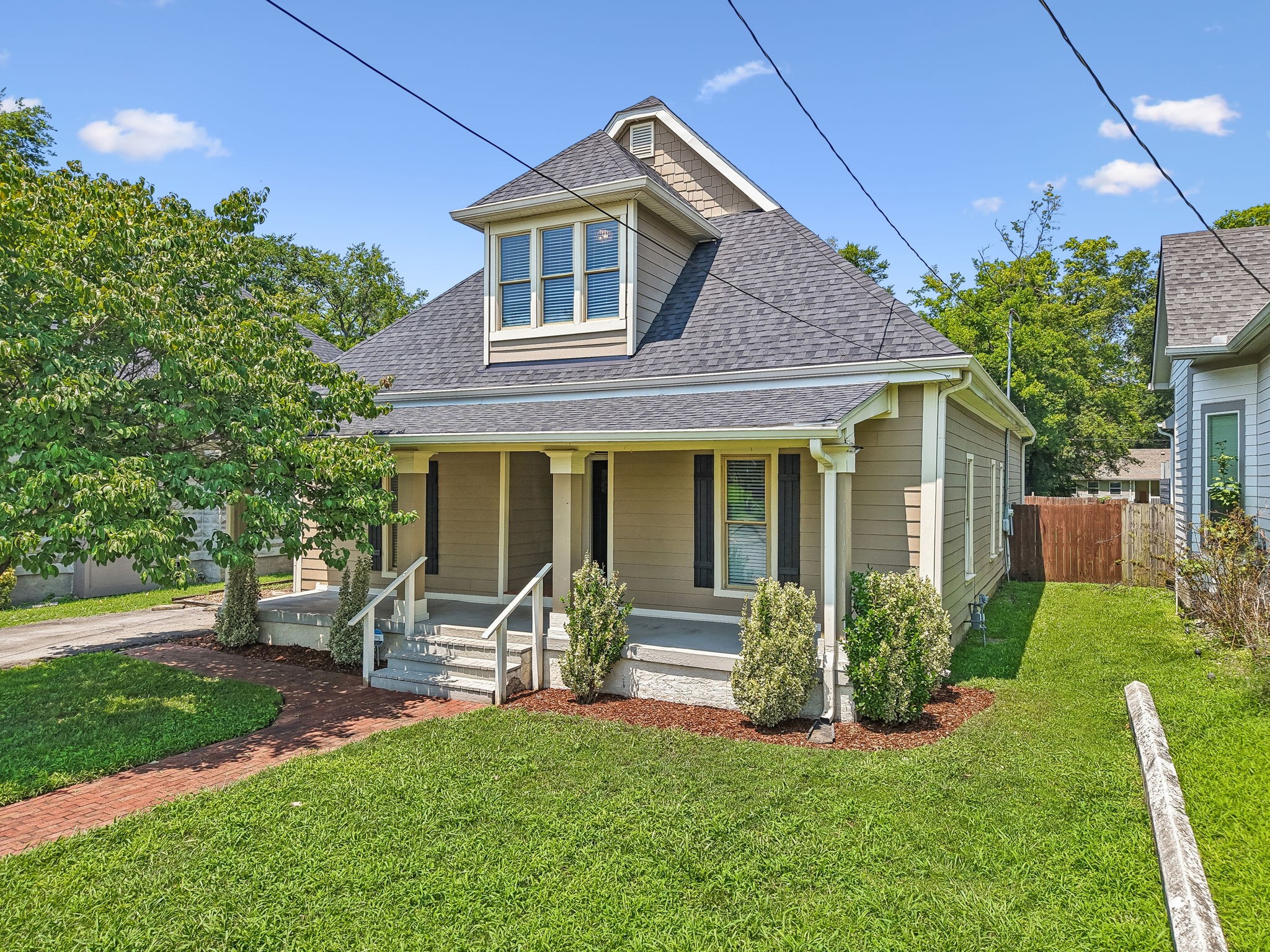 311 Grace St Property Photo 1