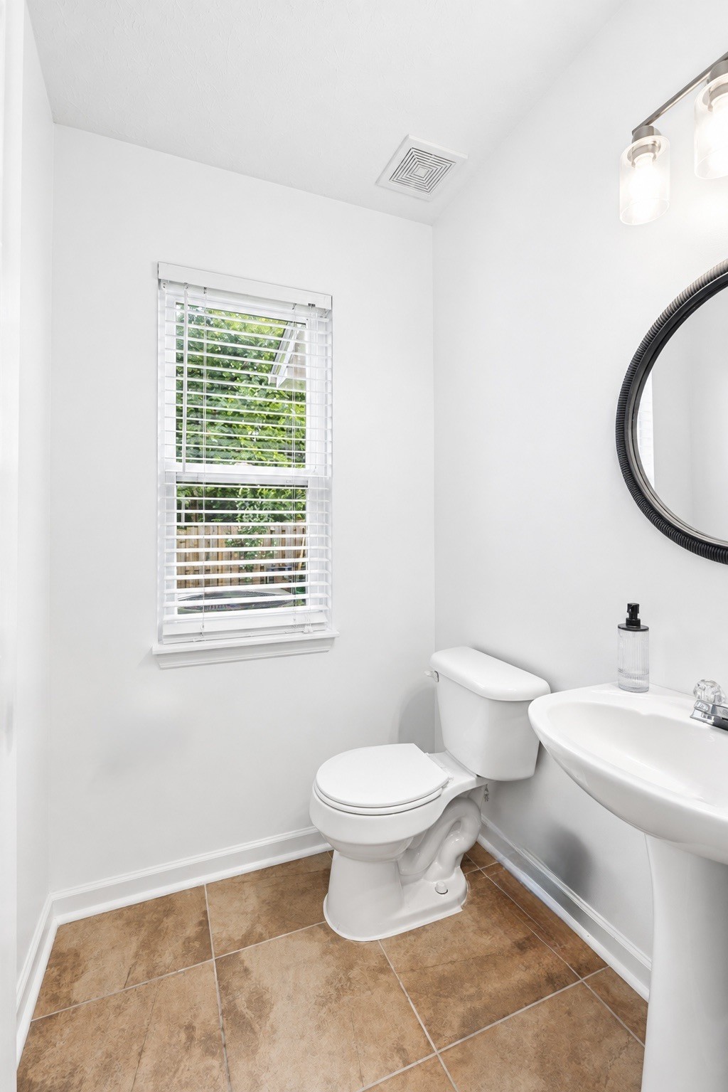 1804 Brookmeadow Ln Property Photo 15