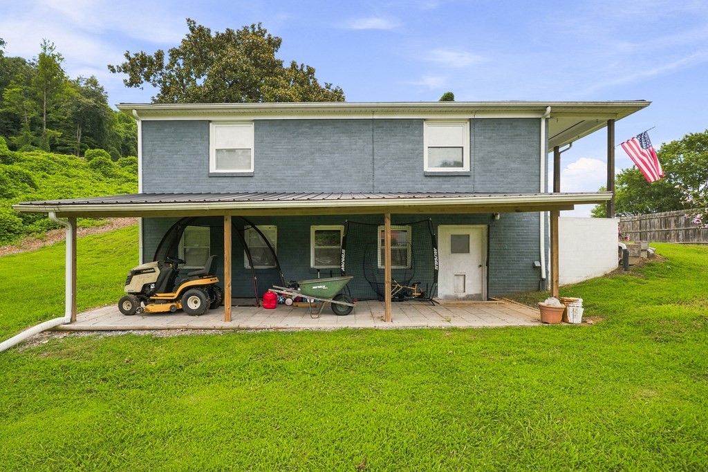 307 Miller St Property Photo 24