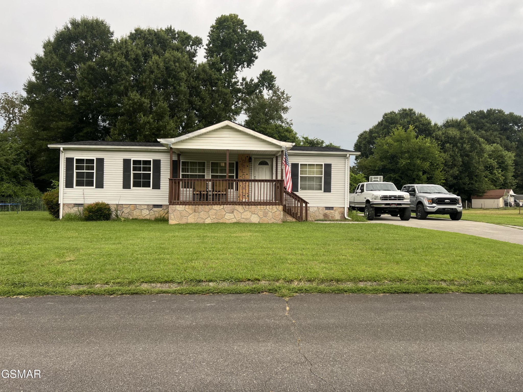 3128 Clover Circle Property Photo 1
