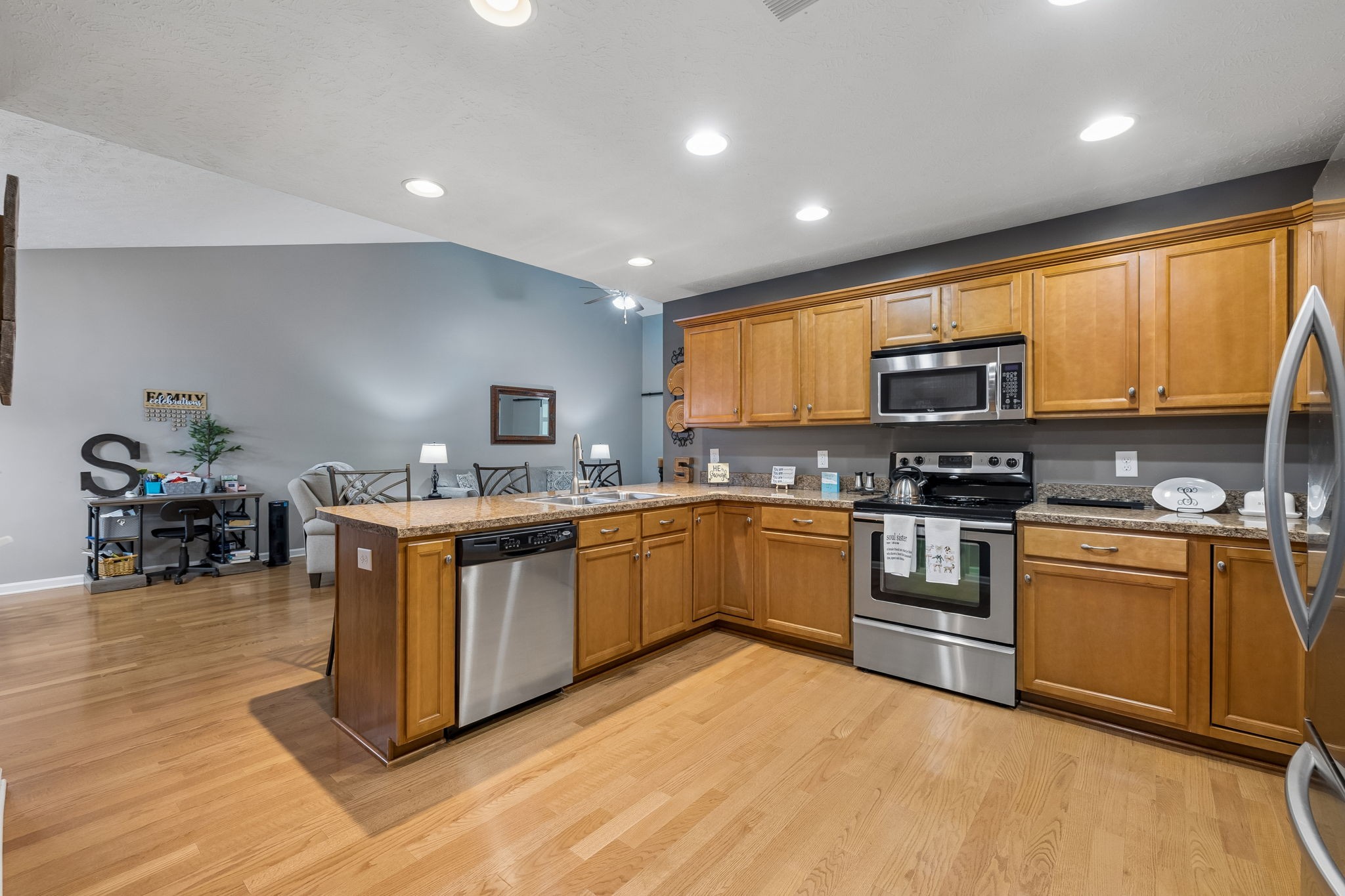 395 Devon Chase Hl Property Photo 15