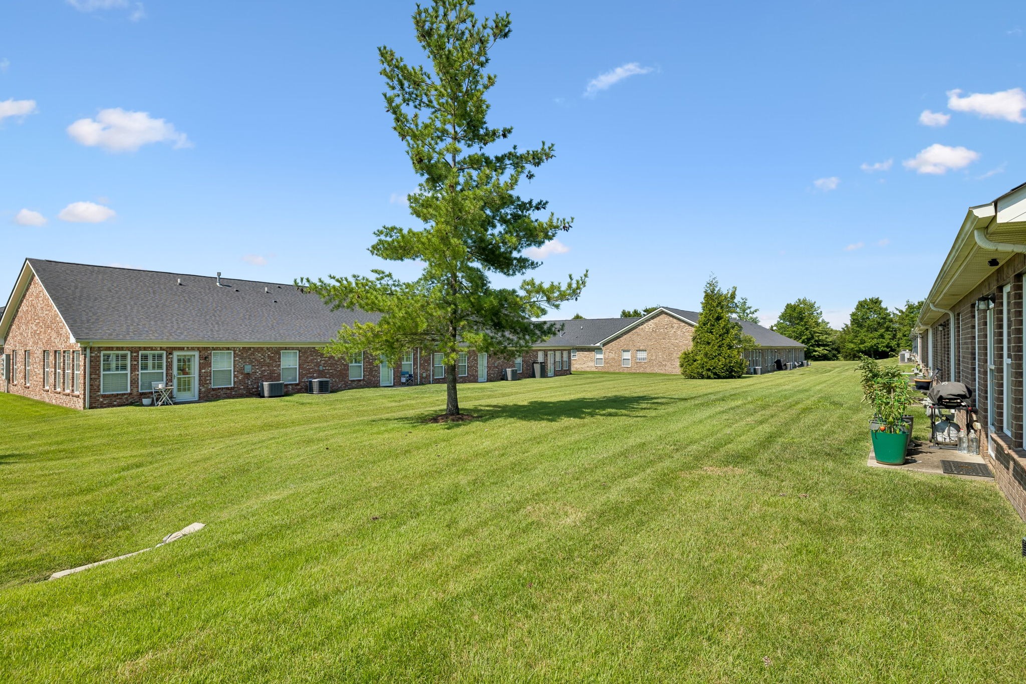 395 Devon Chase Hl Property Photo 31