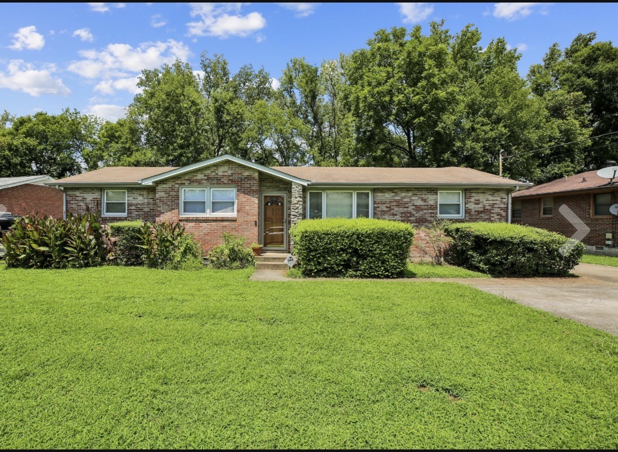 718 Rowan Dr Property Photo 1