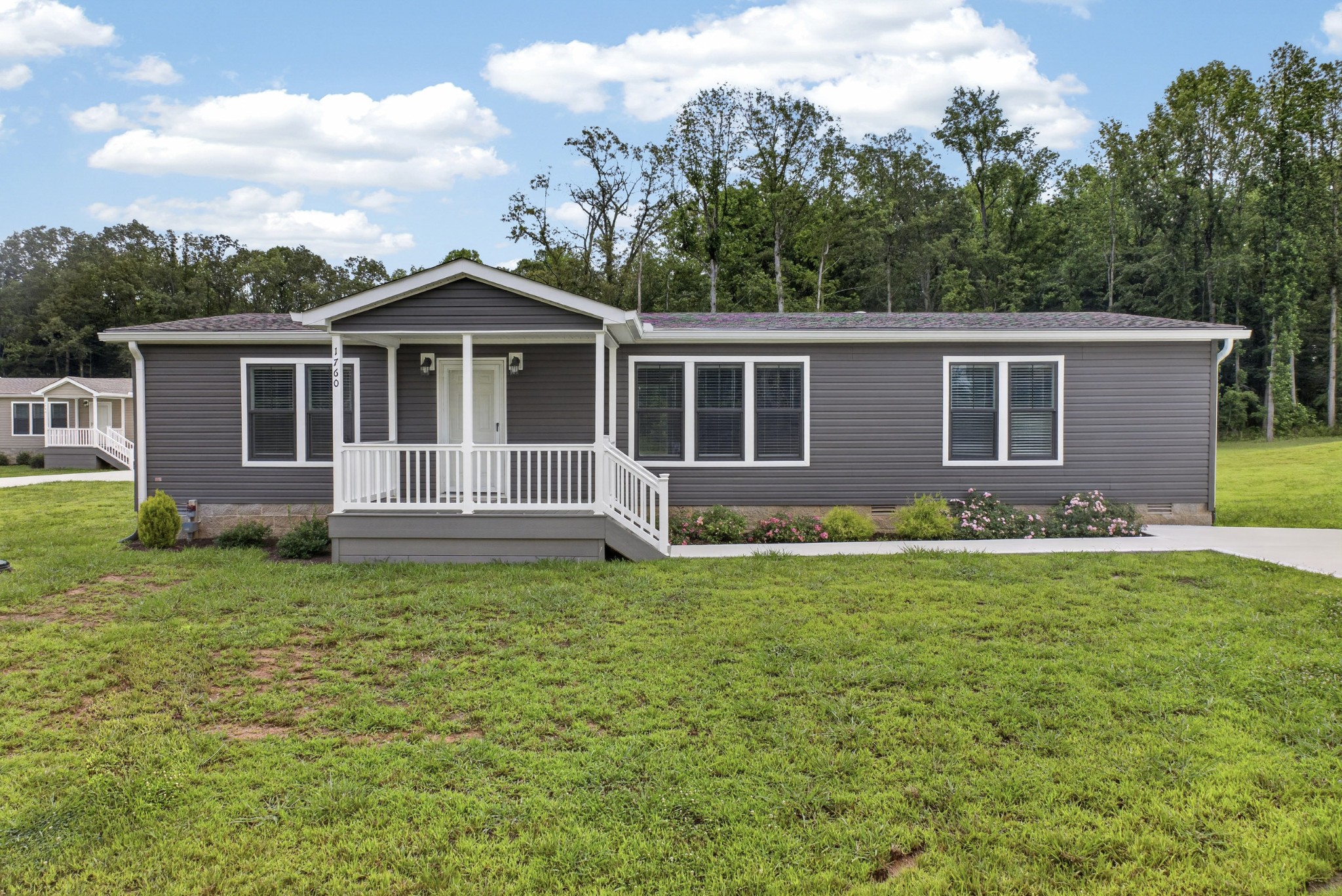 1760 Anna Maria Ln Property Photo 1