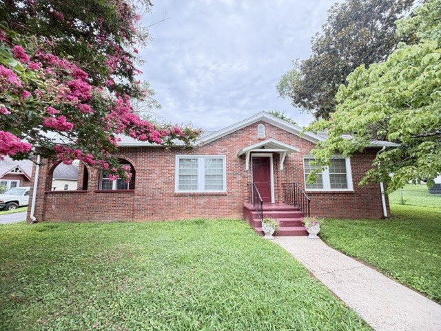 203 Bennett St Property Photo 1