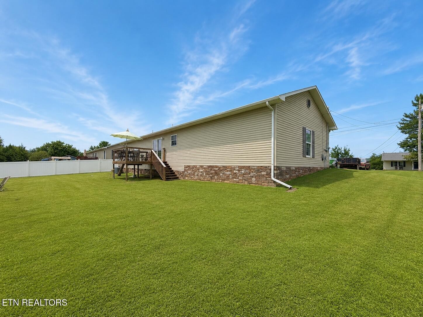 253 Ramblin Rd Property Photo 5
