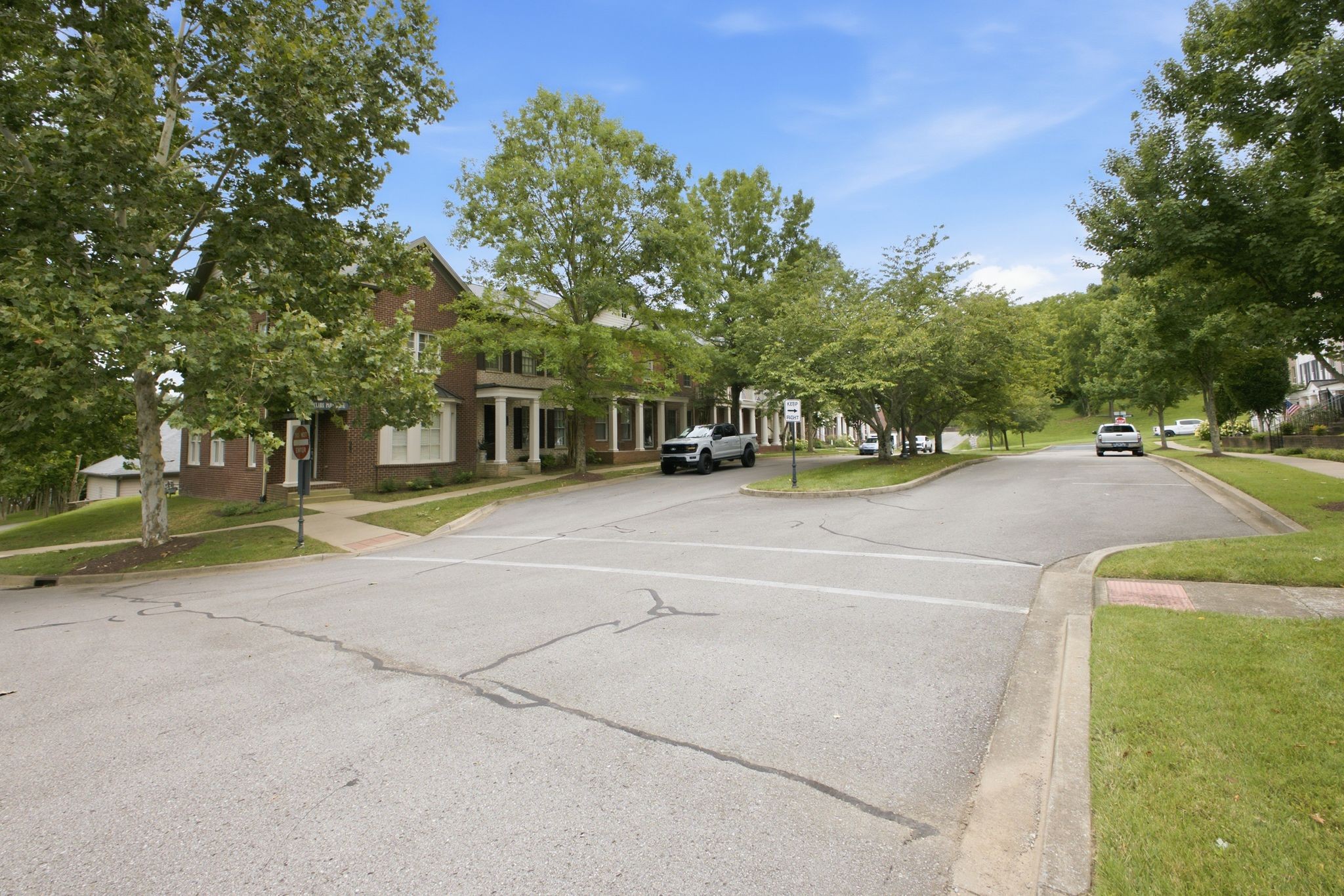 2418 Clare Park Dr Property Photo 4