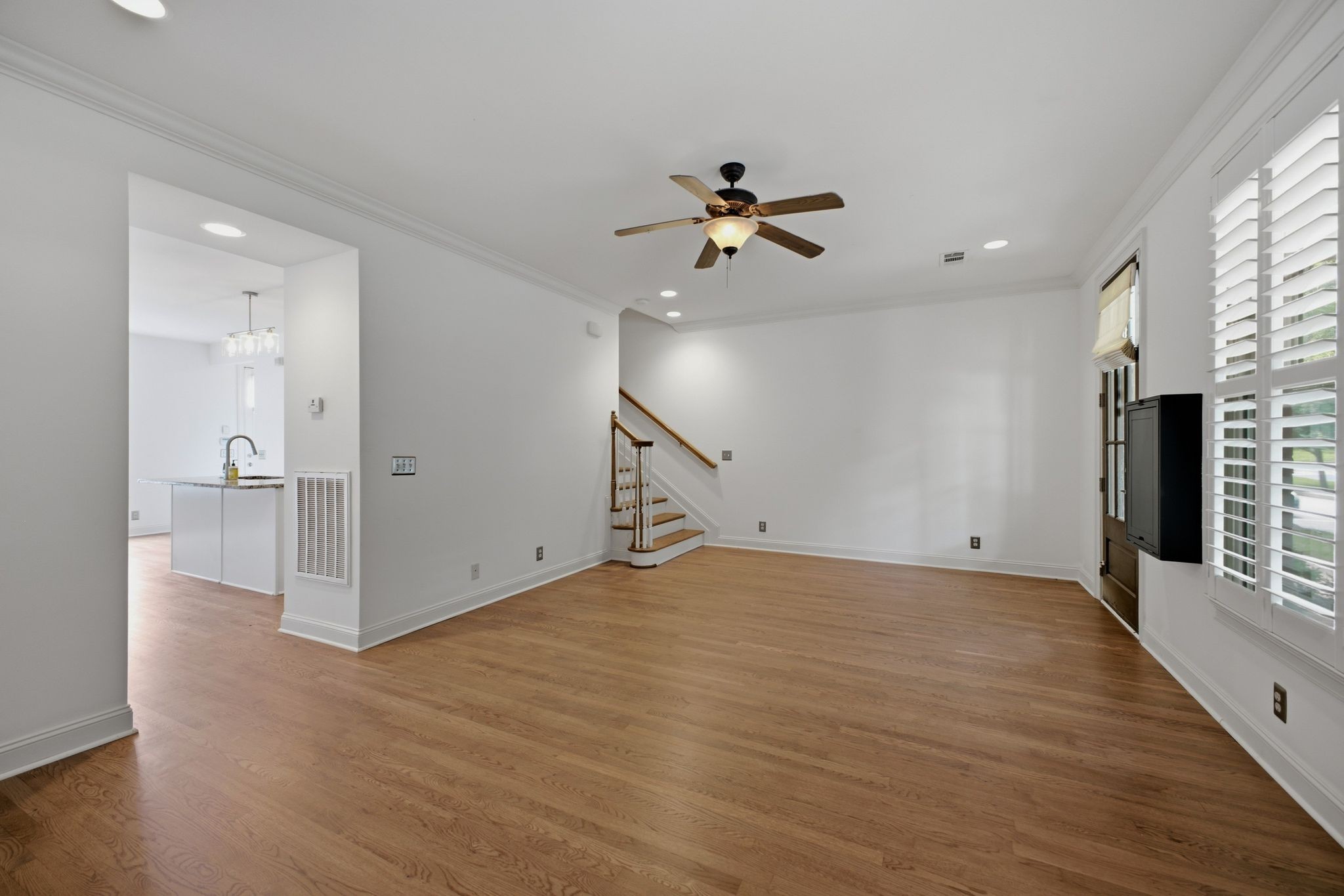 2418 Clare Park Dr Property Photo 9